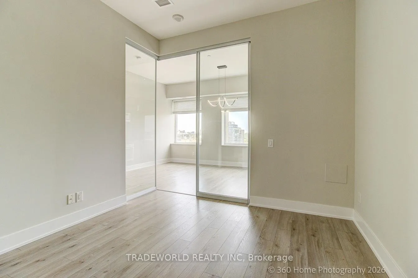 Photo 11 of Unit 1428, 111 St. Clair Avenue W, Toronto, Yonge-St. Clair — HOMEH