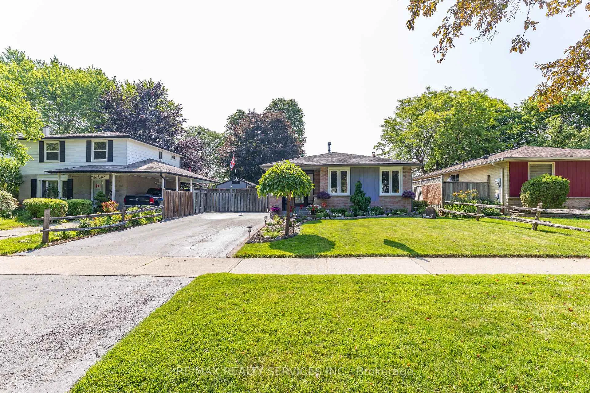 Photo 1 of 21 Herkley Drive, Brampton, Madoc — HOMEH