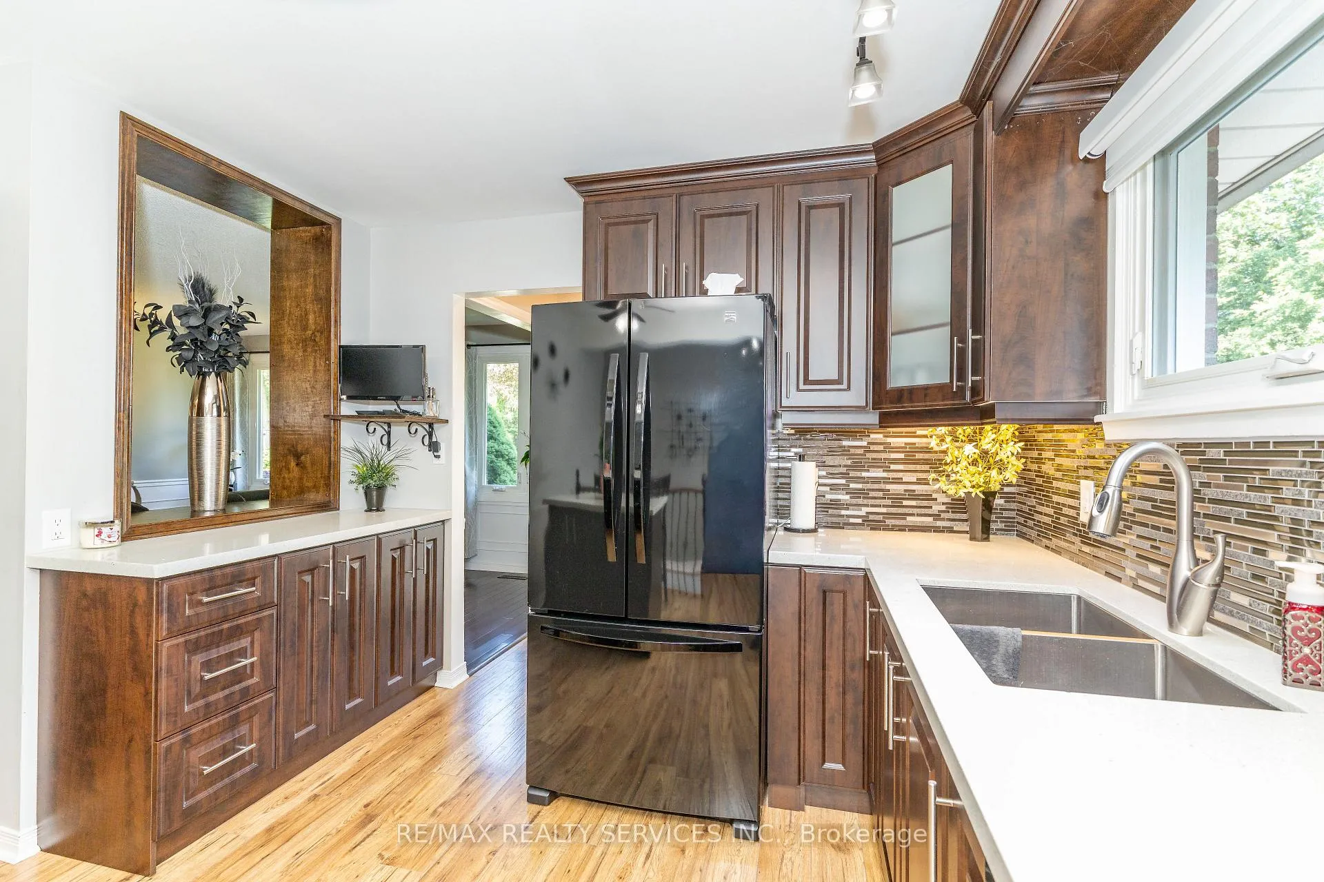 Photo 10 of 21 Herkley Drive, Brampton, Madoc — HOMEH