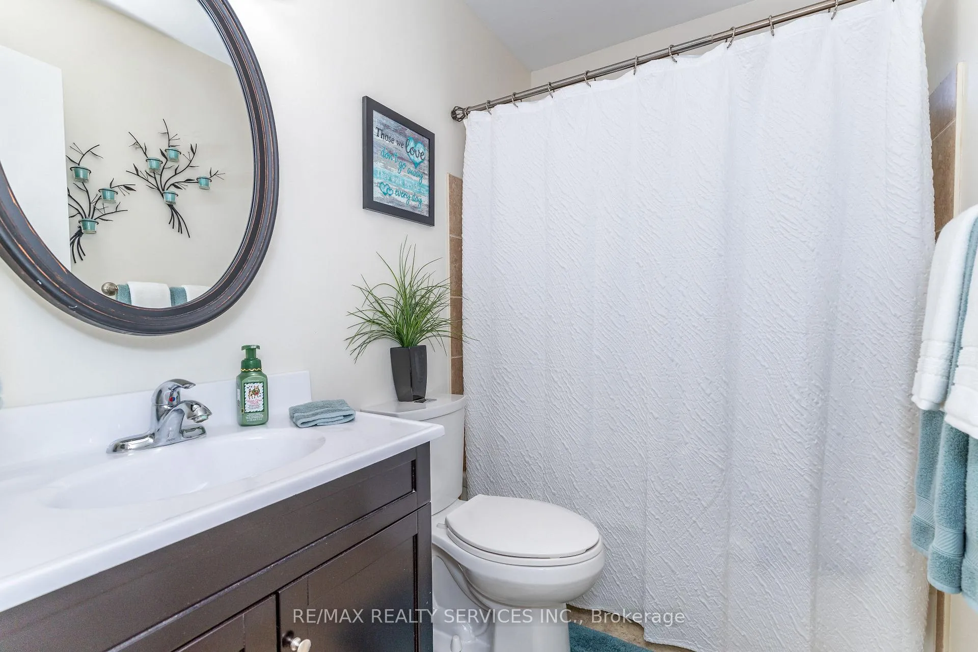 Photo 18 of 21 Herkley Drive, Brampton, Madoc — HOMEH