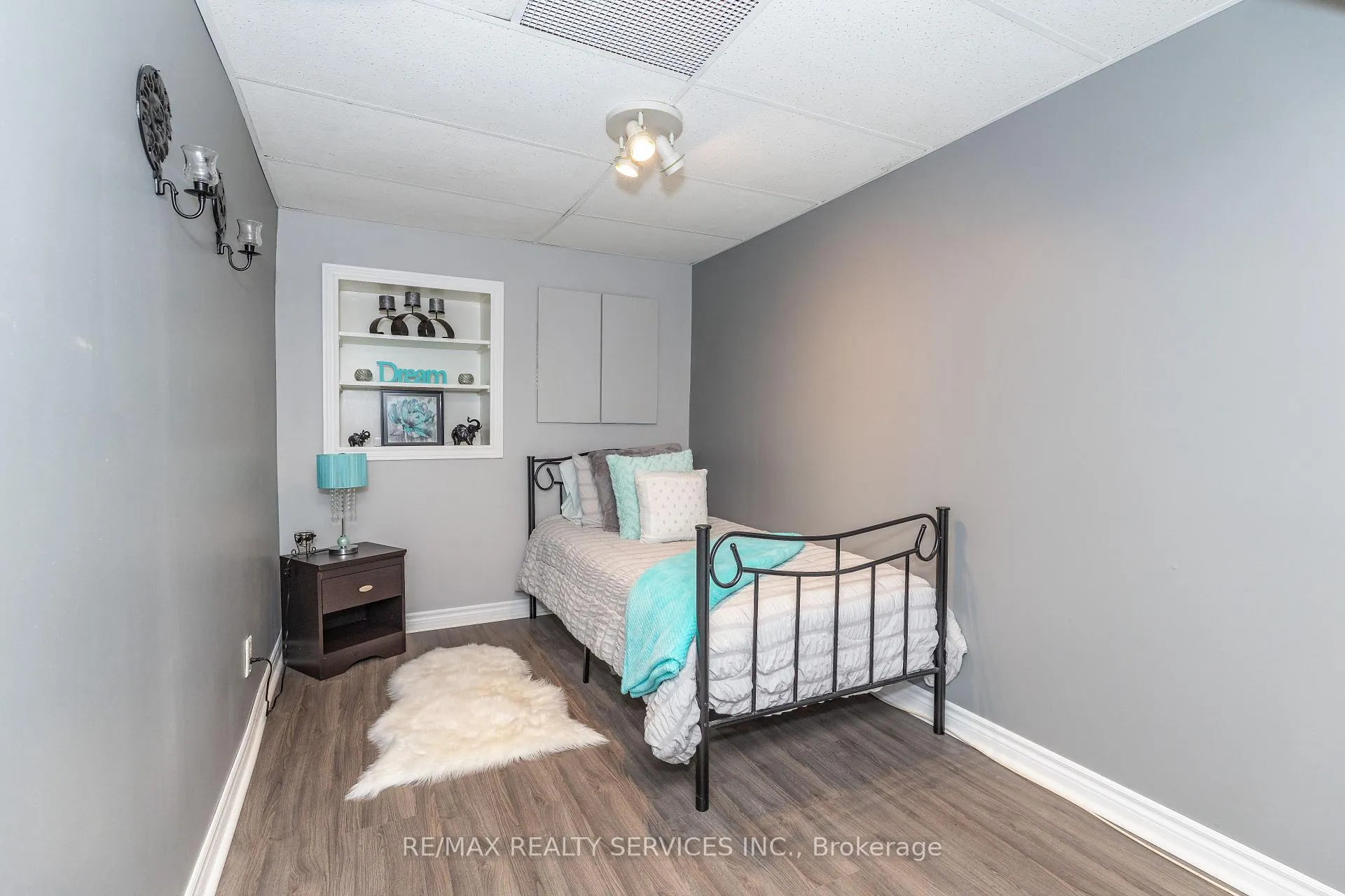 Photo 31 of 21 Herkley Drive, Brampton, Madoc — HOMEH