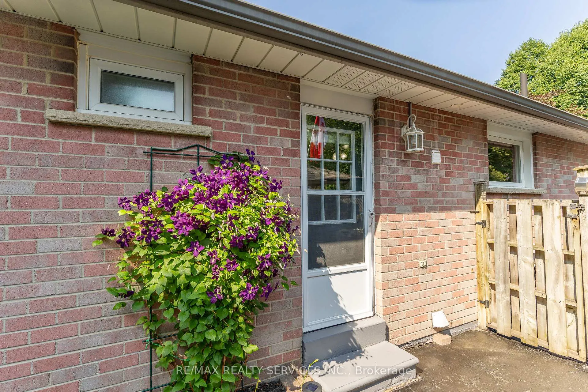 Photo 35 of 21 Herkley Drive, Brampton, Madoc — HOMEH