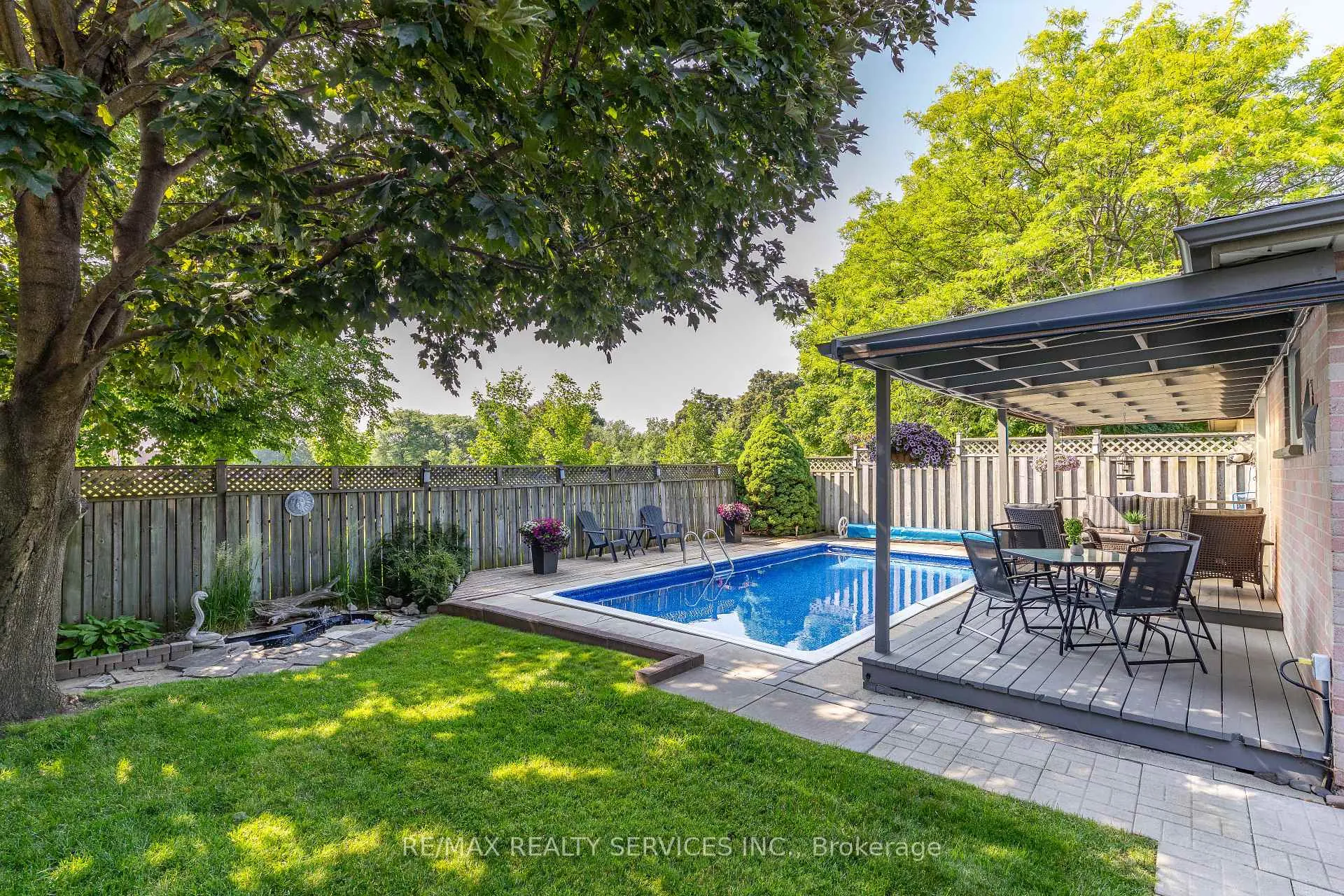 Photo 39 of 21 Herkley Drive, Brampton, Madoc — HOMEH