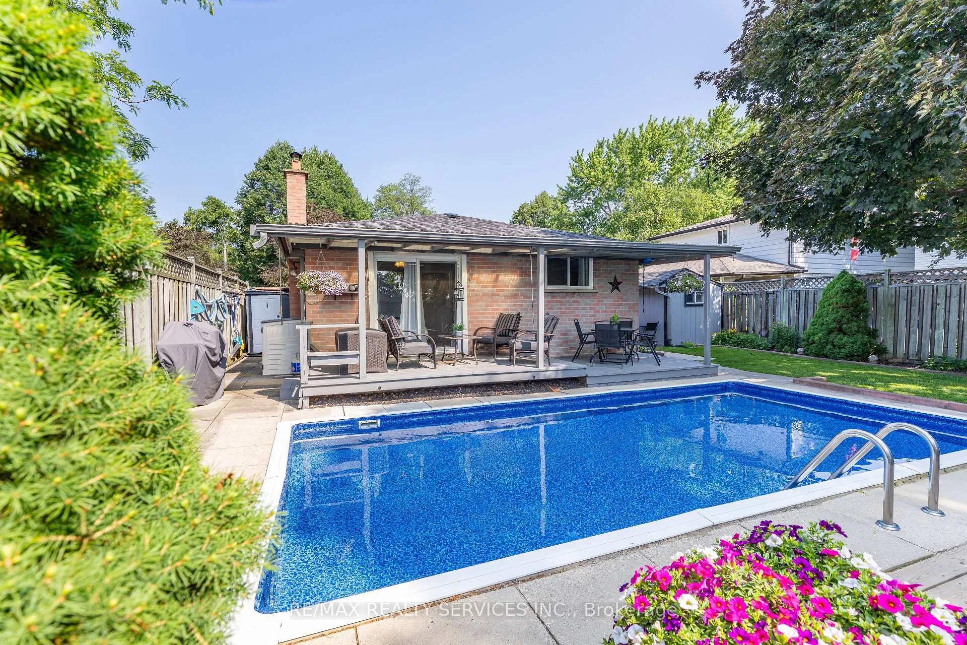 Photo 41 of 21 Herkley Drive, Brampton, Madoc — HOMEH