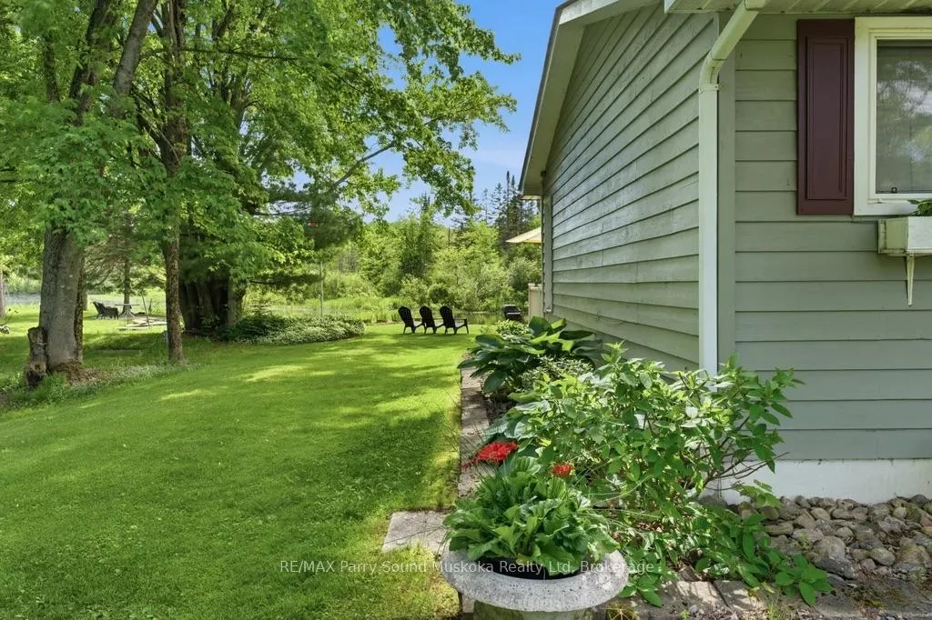 Photo 12 of 49 Maple Street, Seguin — HOMEH