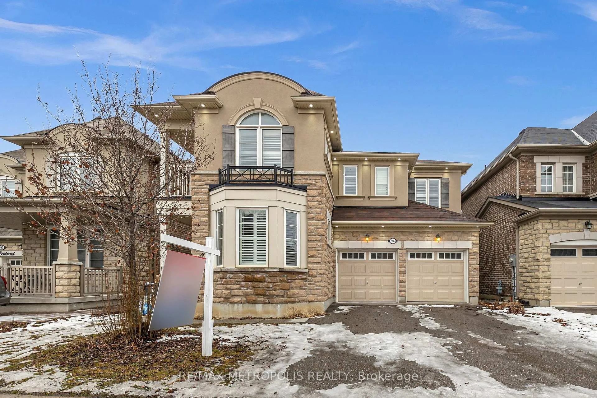 Photo 2 of 94 Newhouse Boulevard, Caledon, Rural Caledon — HOMEH