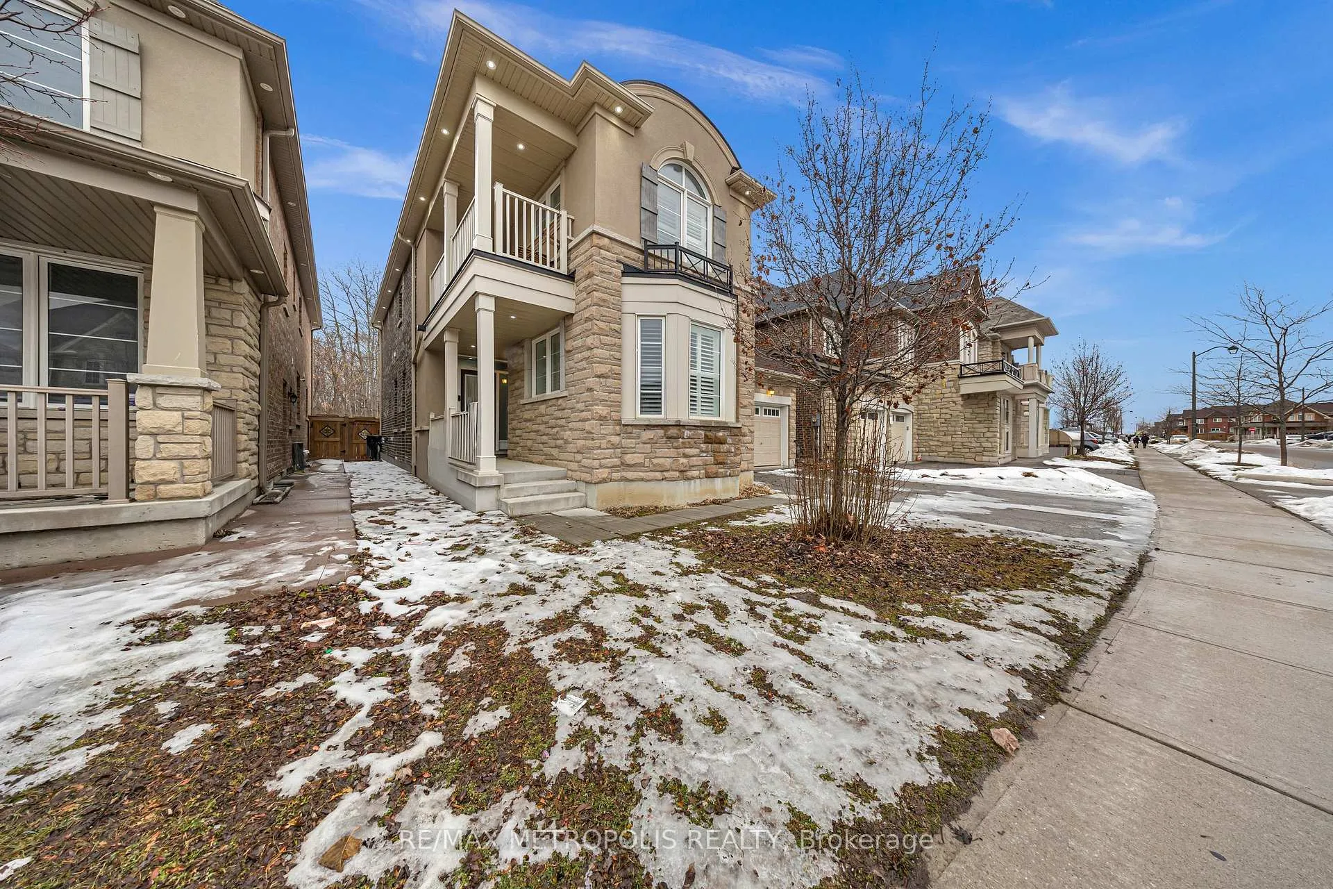 Photo 3 of 94 Newhouse Boulevard, Caledon, Rural Caledon — HOMEH