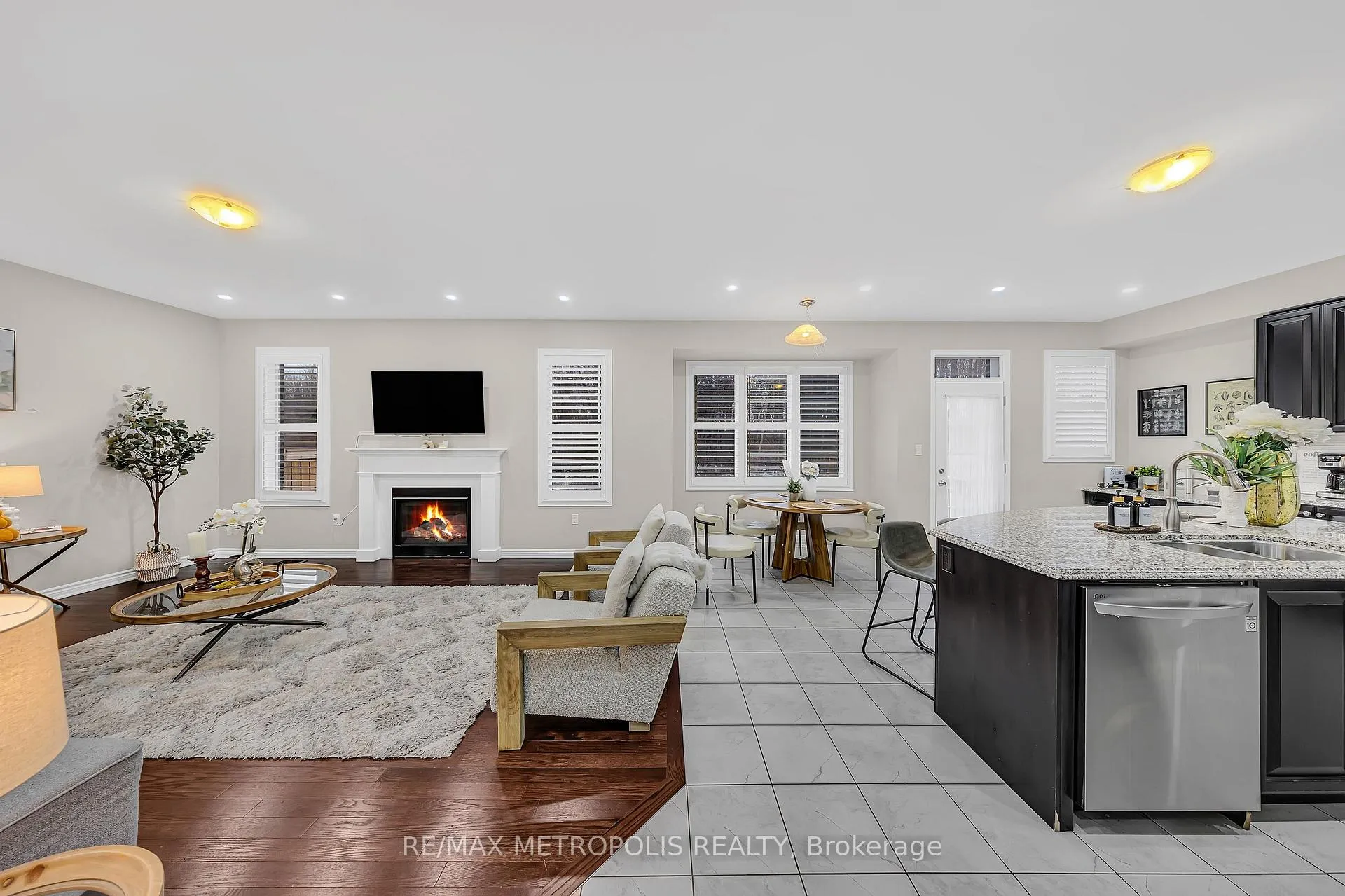 Photo 10 of 94 Newhouse Boulevard, Caledon, Rural Caledon — HOMEH