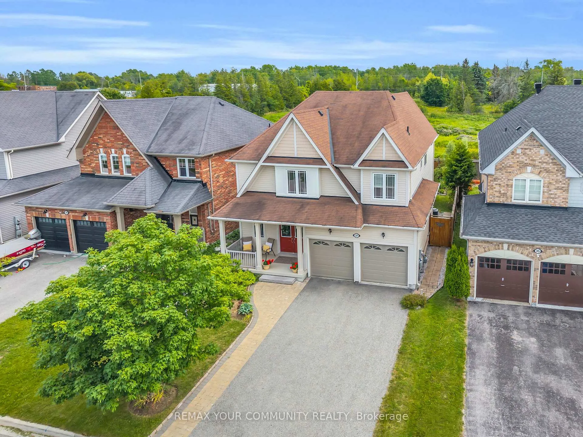Photo 5 of 37 Bramsey Street, Georgina, Sutton & Jackson's Point — HOMEH