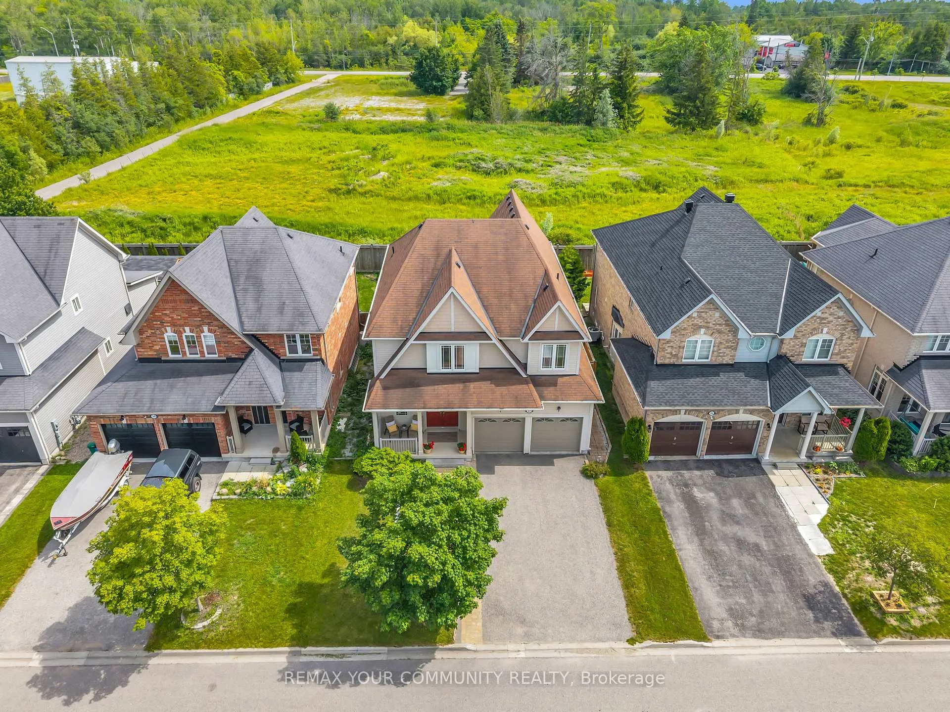 Photo 6 of 37 Bramsey Street, Georgina, Sutton & Jackson's Point — HOMEH