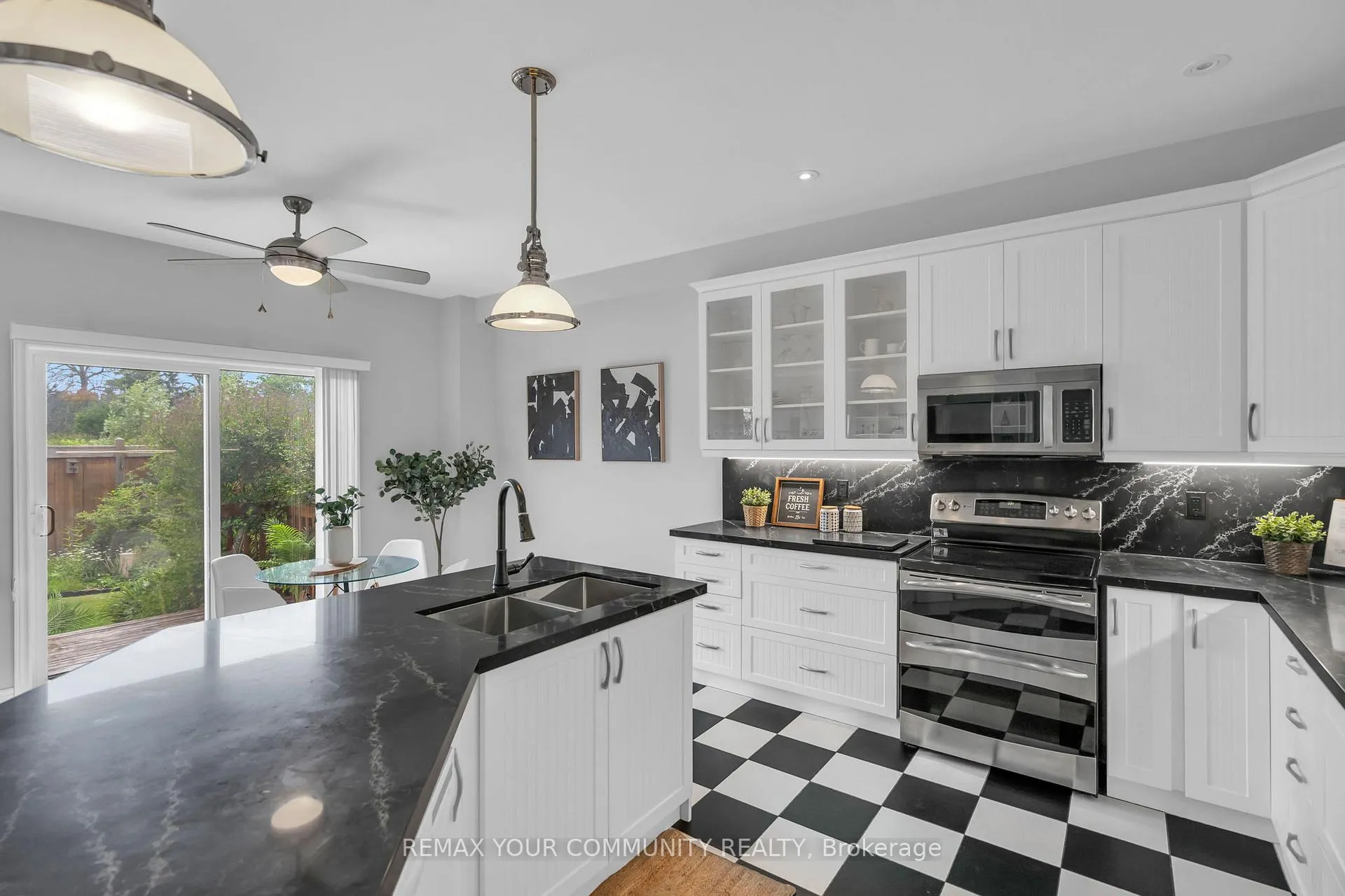 Photo 22 of 37 Bramsey Street, Georgina, Sutton & Jackson's Point — HOMEH