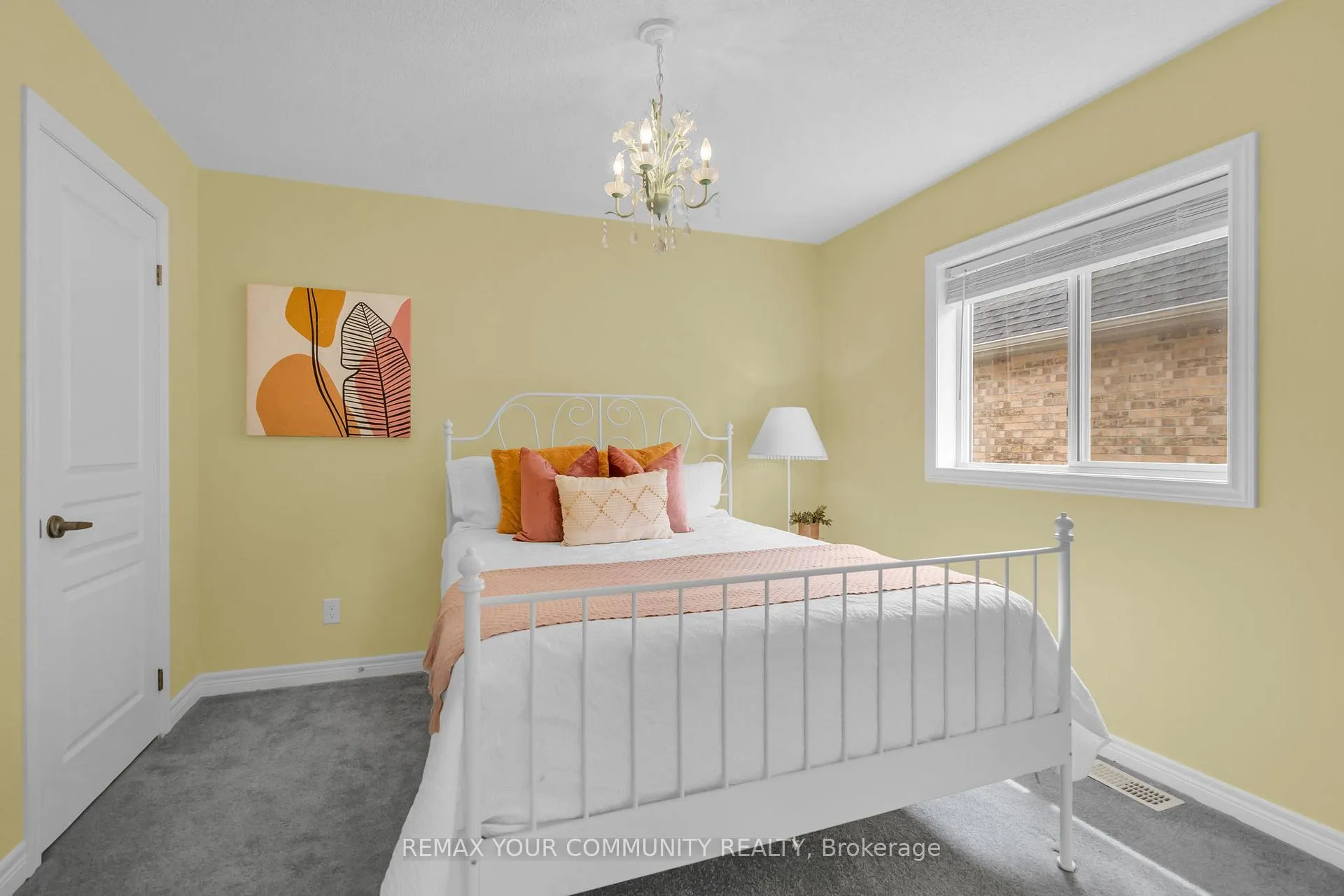 Photo 31 of 37 Bramsey Street, Georgina, Sutton & Jackson's Point — HOMEH