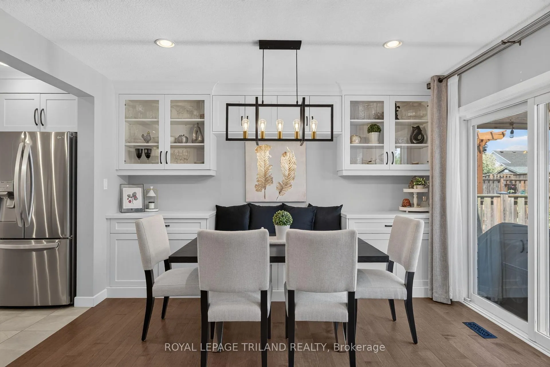 Photo 14 of 11 Empire Parkway, St. Thomas — HOMEH