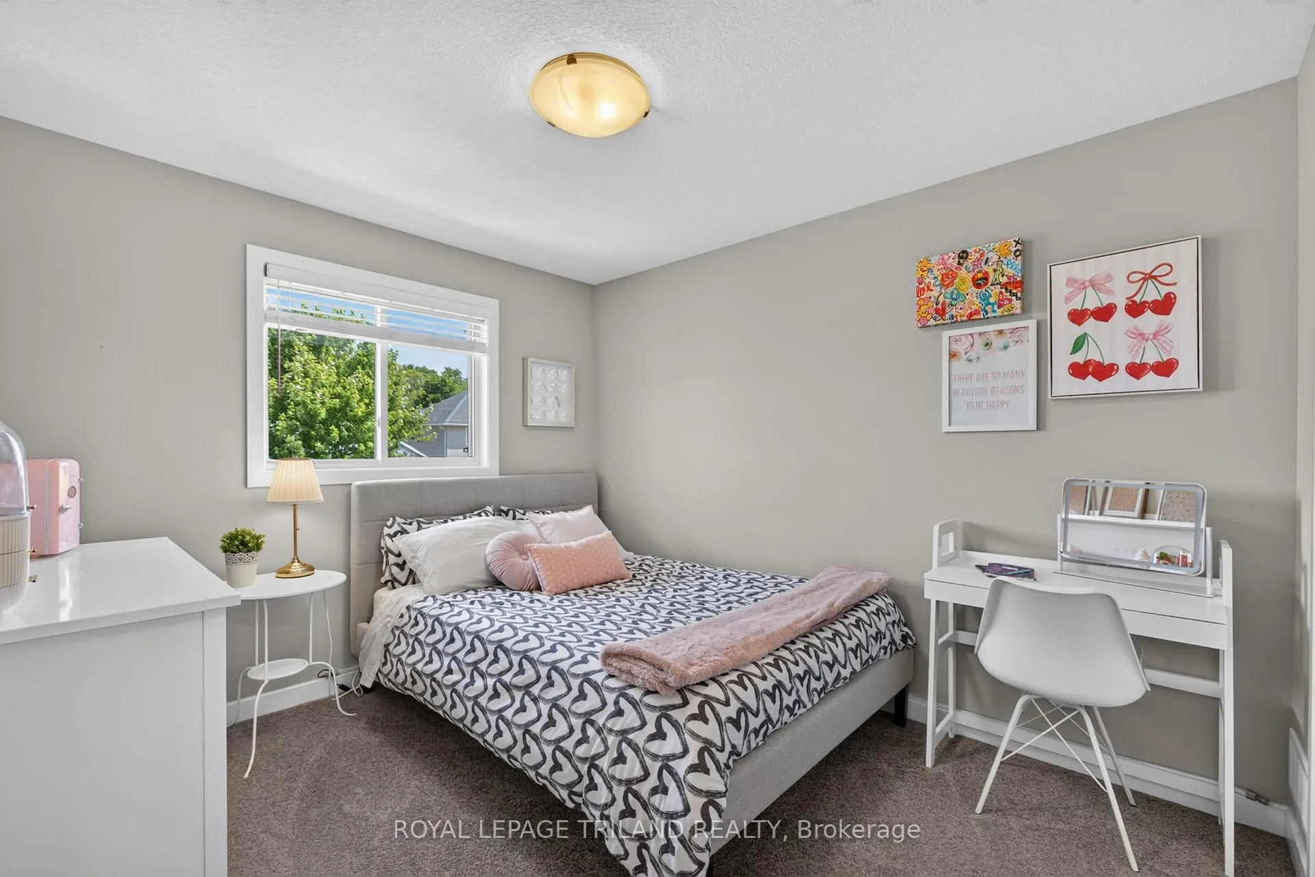 Photo 31 of 11 Empire Parkway, St. Thomas — HOMEH