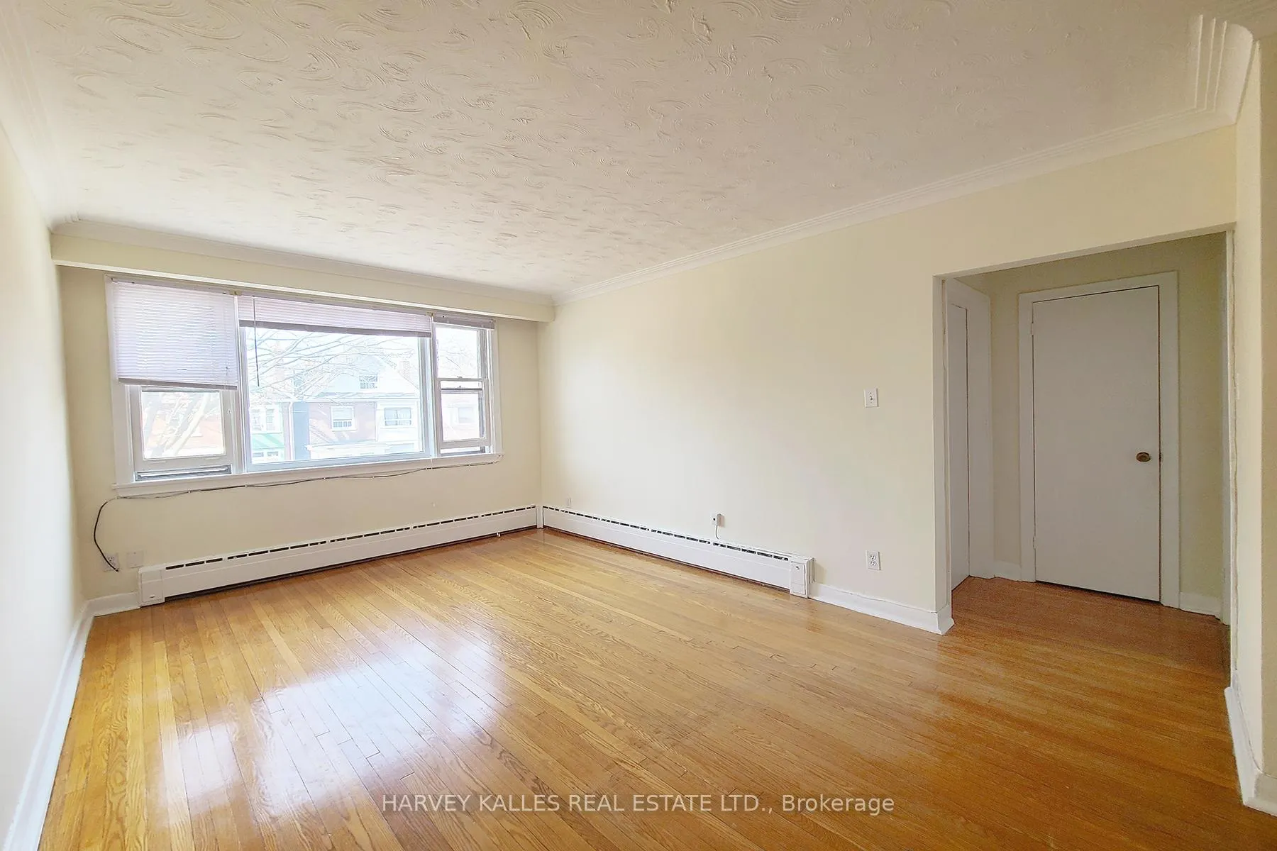 Photo 4 of 103 & 105 Gilmour Avenue, Toronto, Junction Area — HOMEH
