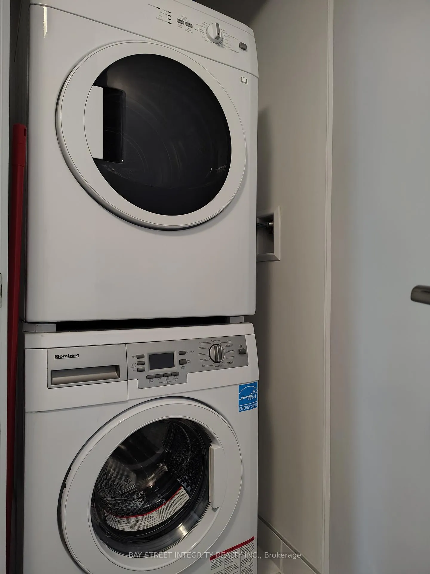 Photo 12 of Unit 1308, 11 Wellesley Street W, Toronto, Bay Street Corridor — HOMEH