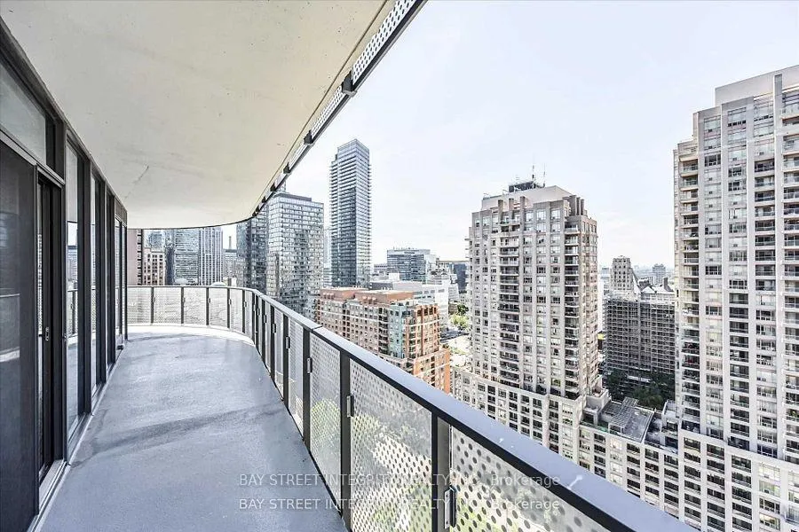 Photo 13 of Unit 1308, 11 Wellesley Street W, Toronto, Bay Street Corridor — HOMEH