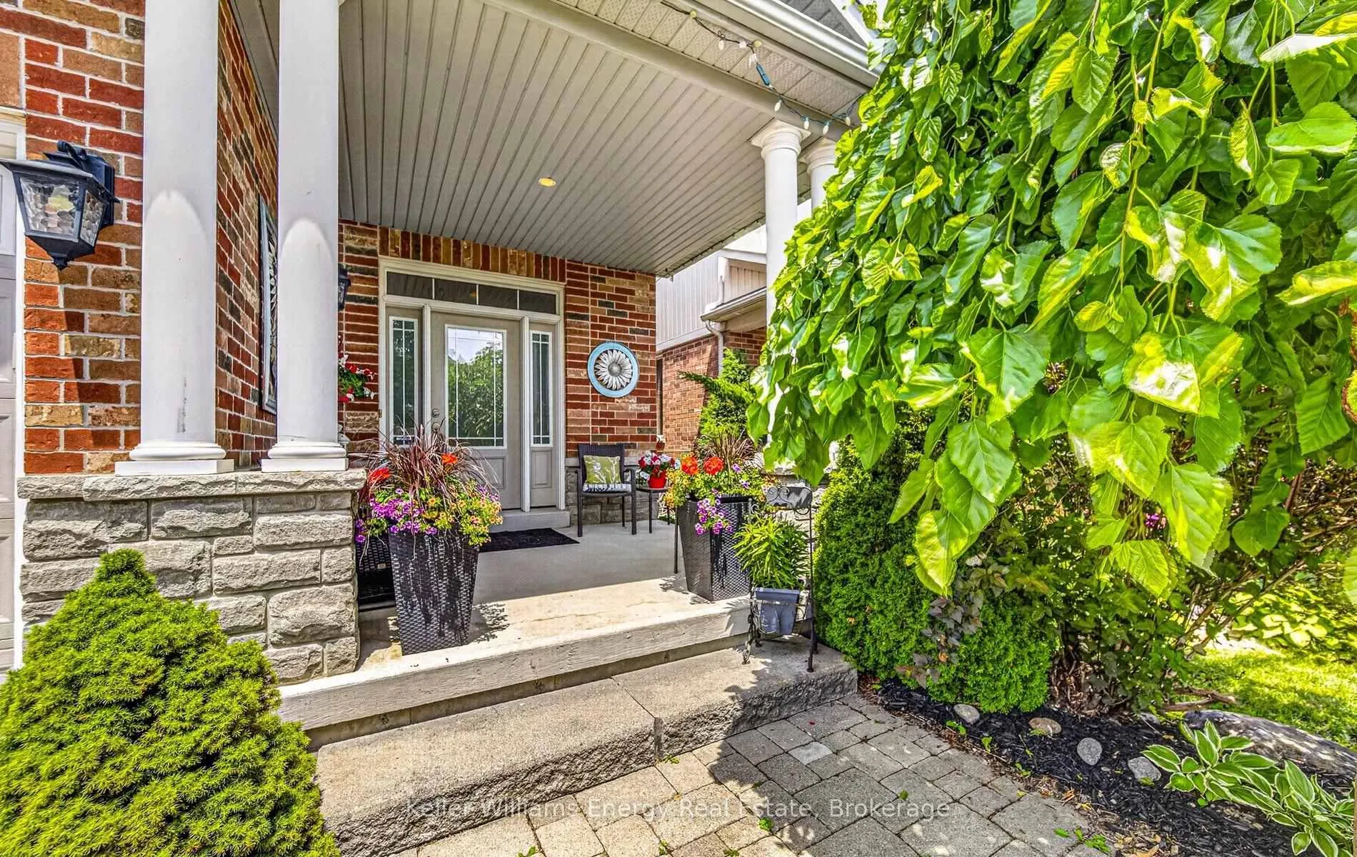 Photo 3 of 6 Oke Road, Clarington, Courtice — HOMEH
