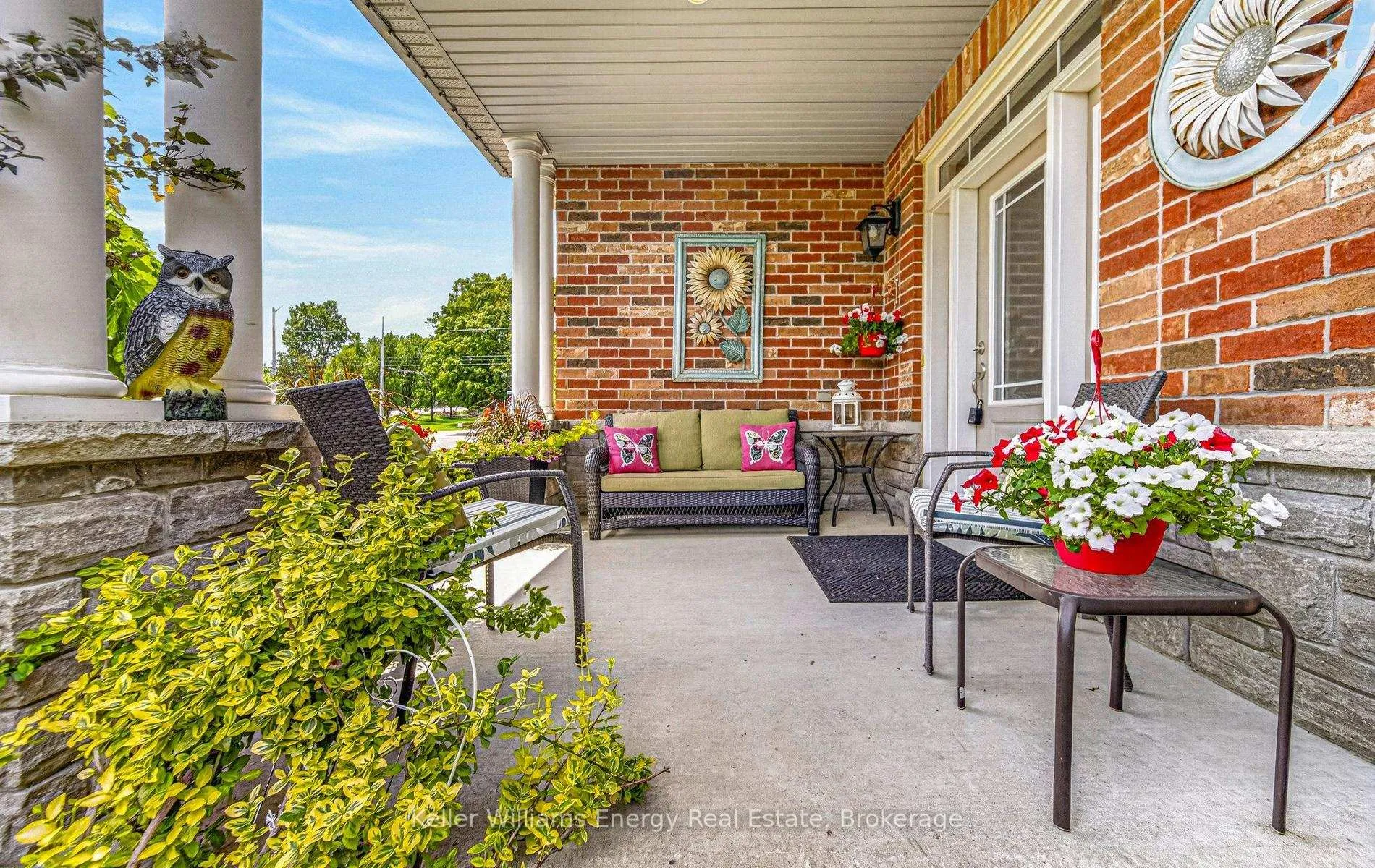 Photo 5 of 6 Oke Road, Clarington, Courtice — HOMEH
