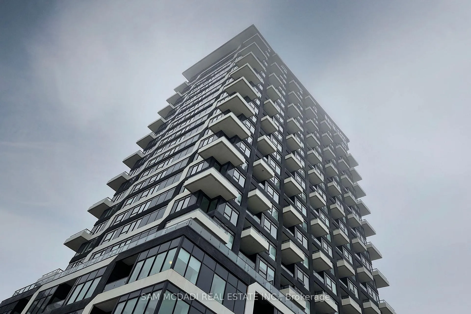 Photo 1 of Unit 1102, 297 Oak Walk Drive, Oakville, River Oaks — HOMEH