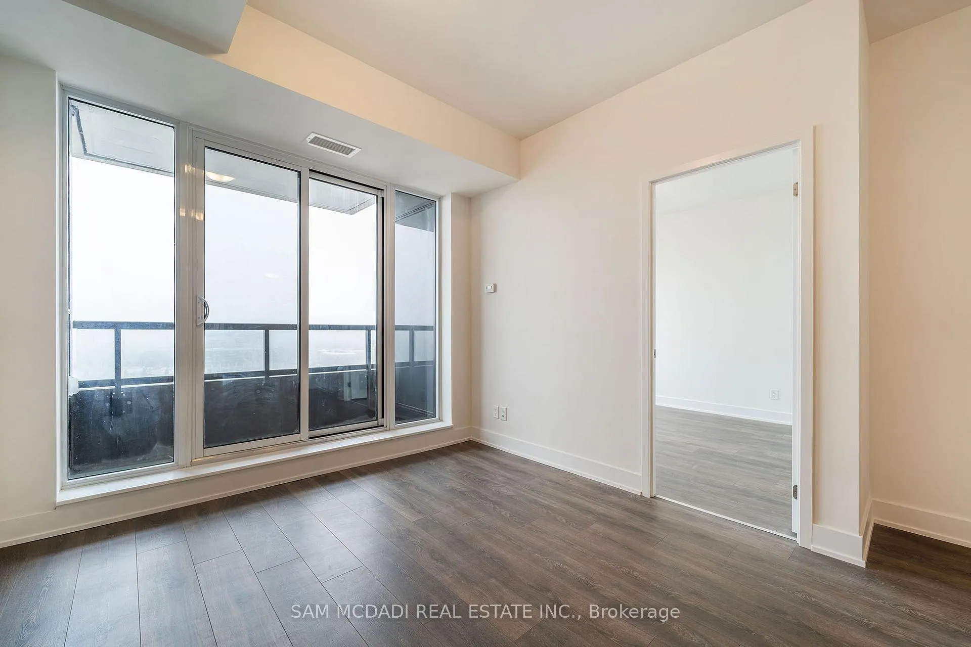 Photo 12 of Unit 1102, 297 Oak Walk Drive, Oakville, River Oaks — HOMEH