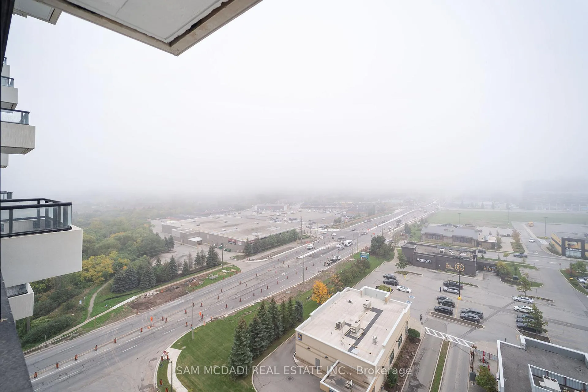 Photo 17 of Unit 1102, 297 Oak Walk Drive, Oakville, River Oaks — HOMEH