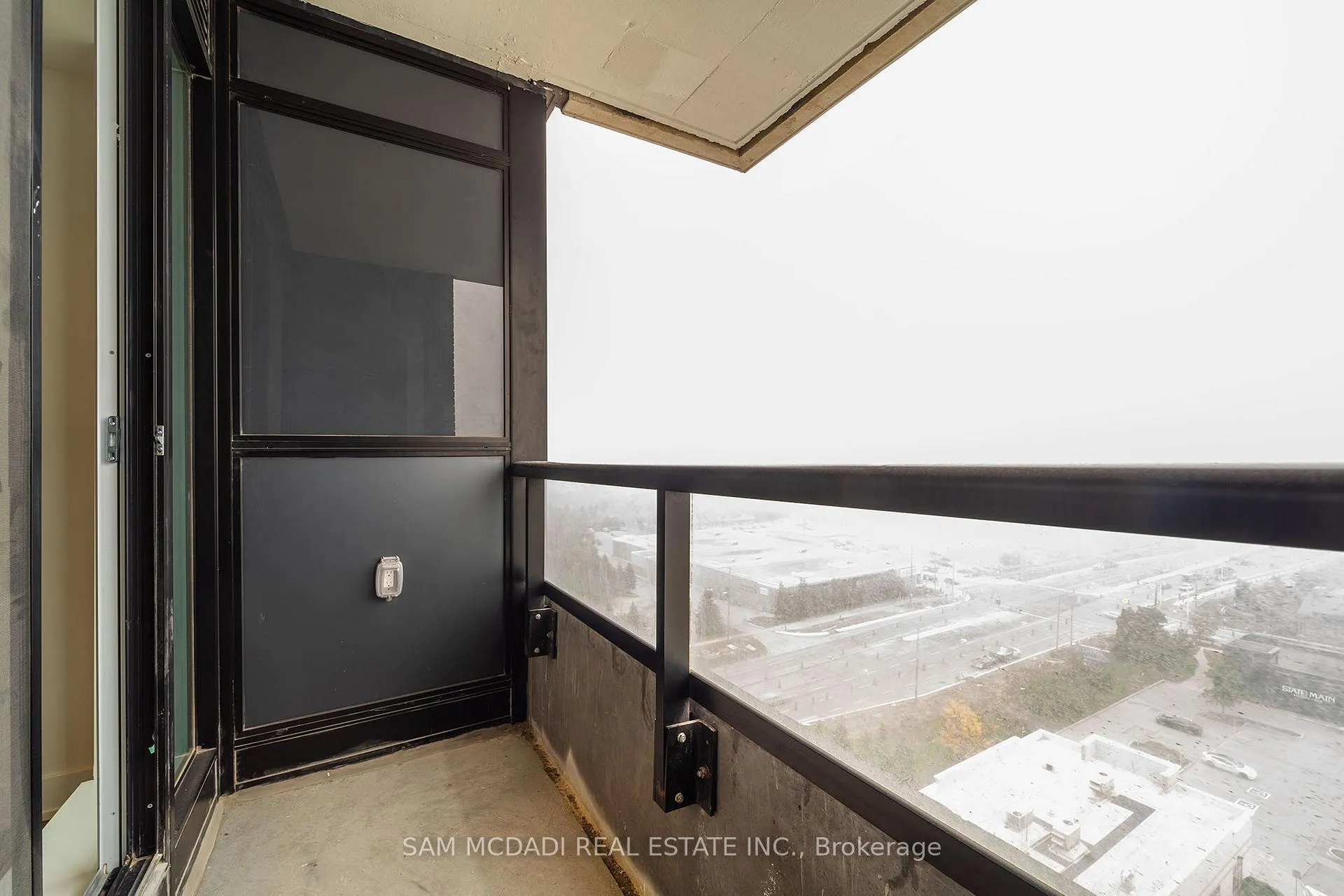 Photo 18 of Unit 1102, 297 Oak Walk Drive, Oakville, River Oaks — HOMEH
