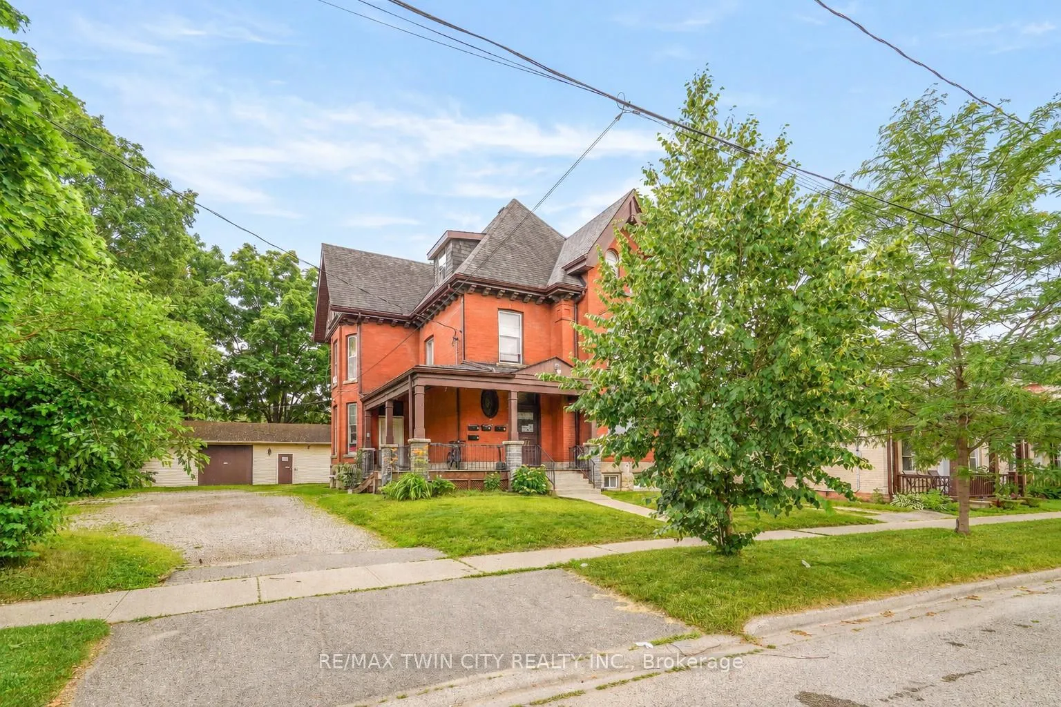 Photo 2 of 171 Nelson Street, Brantford, Downtown Core — HOMEH