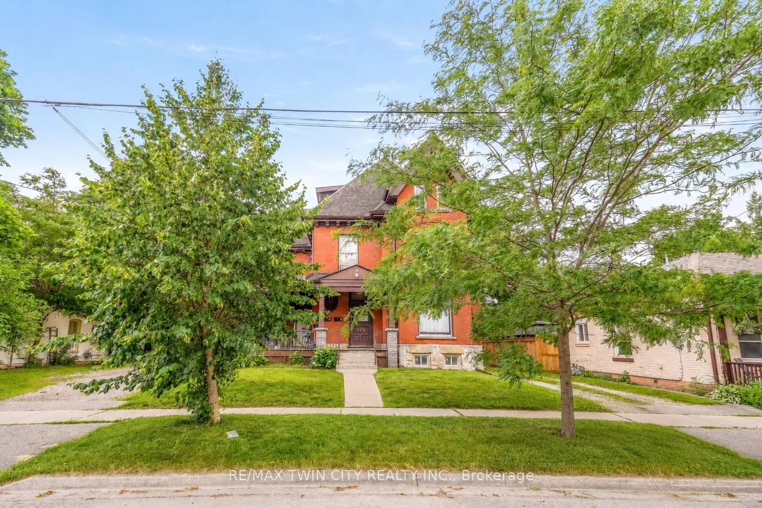 Photo 3 of 171 Nelson Street, Brantford, Downtown Core — HOMEH
