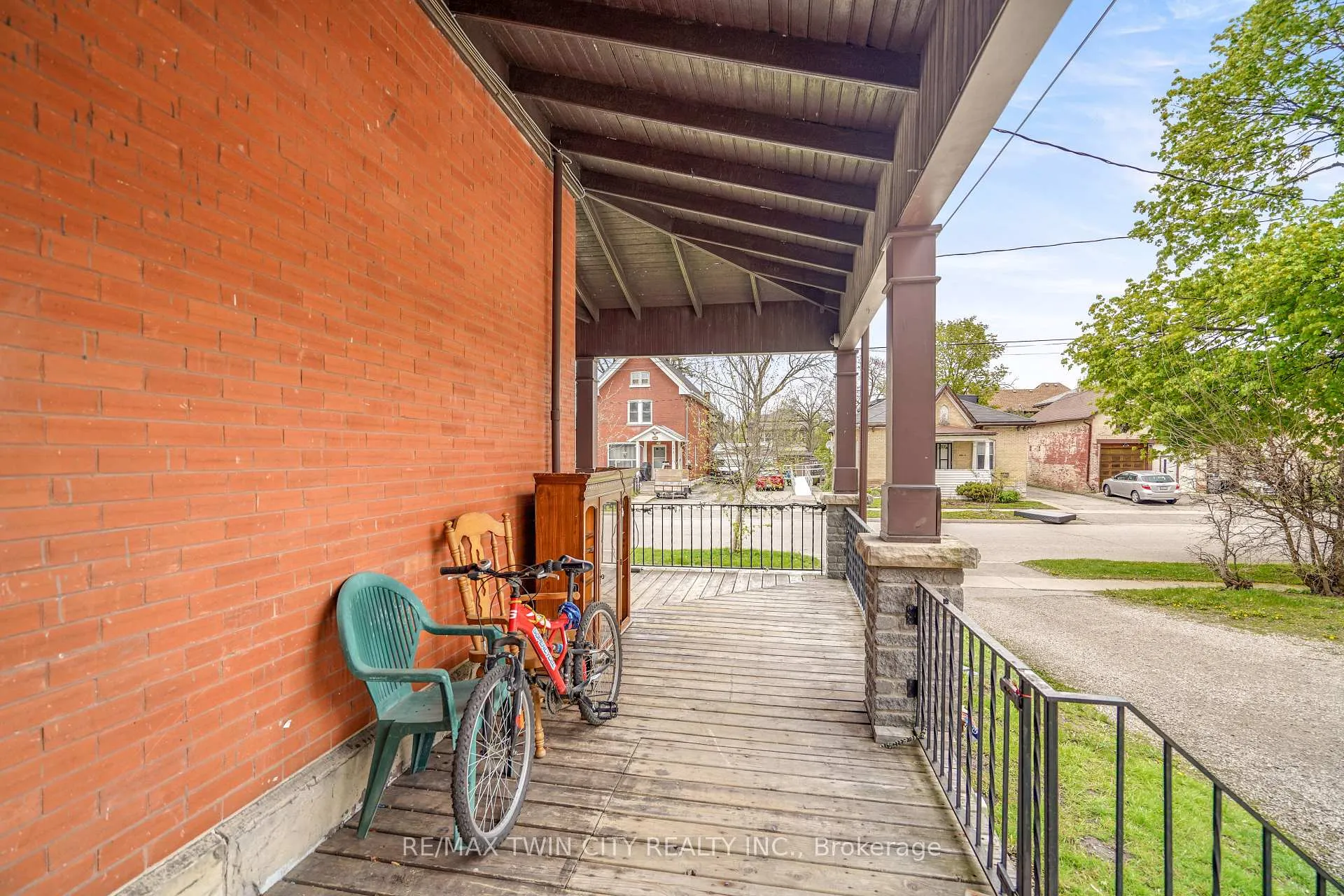 Photo 10 of 171 Nelson Street, Brantford, Downtown Core — HOMEH