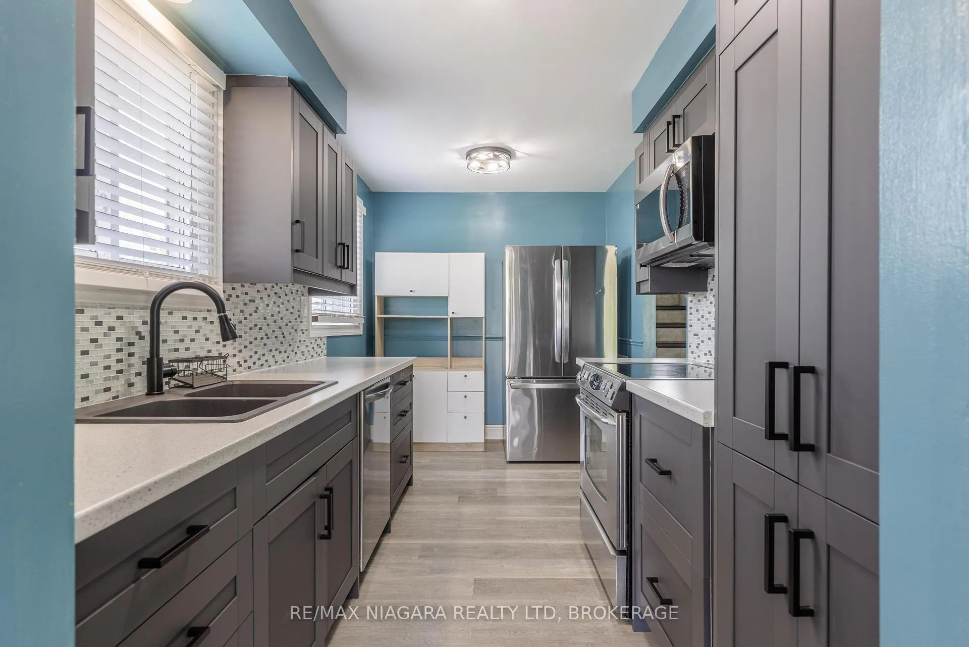 Photo 6 of 31 Canterbury Drive, St. Catharines, Oakdale — HOMEH
