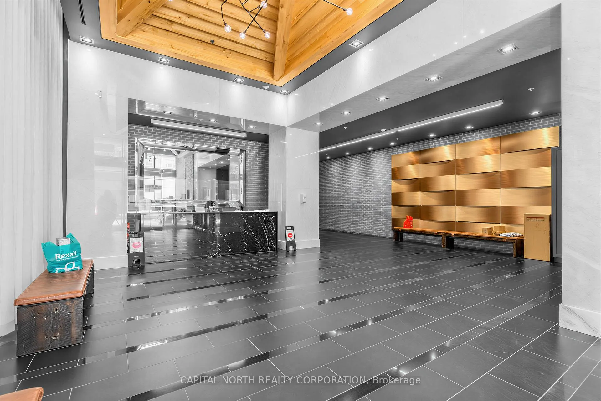 Photo 2 of Unit 1502, 210 Simcoe Street, Toronto, Kensington-Chinatown — HOMEH