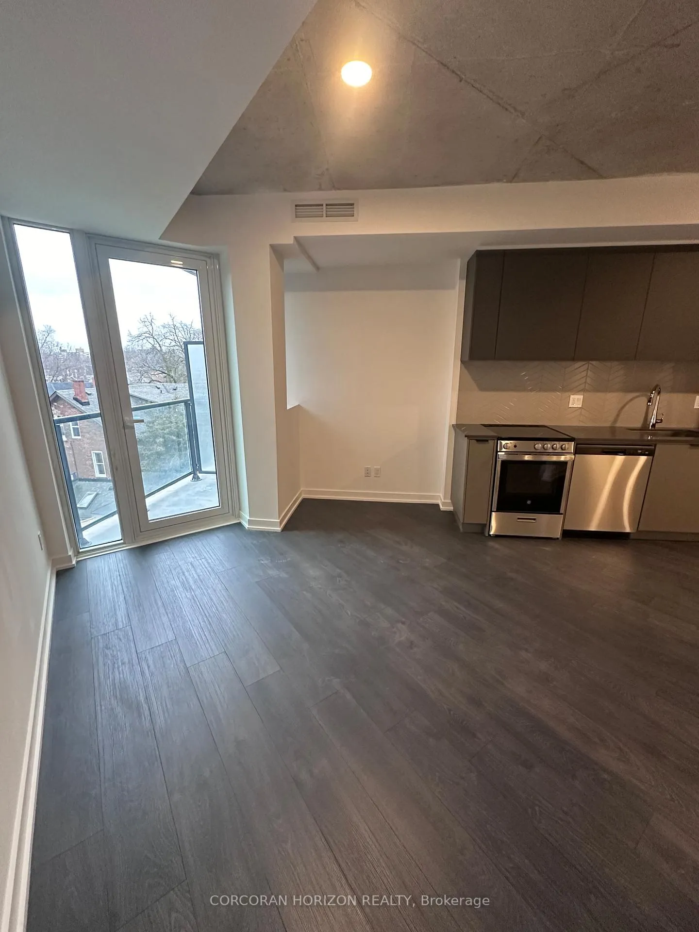 Photo 4 of Unit 417, 57 Brock Avenue, Toronto, Roncesvalles — HOMEH