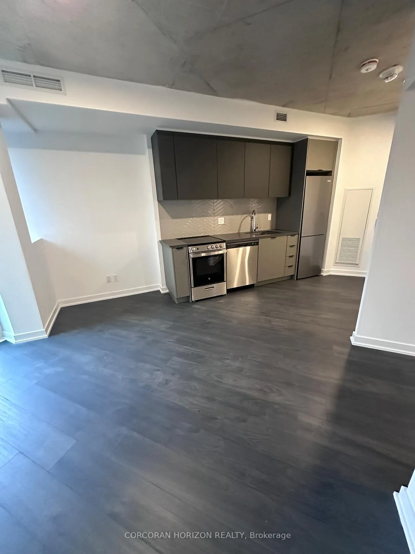 Photo 5 of Unit 417, 57 Brock Avenue, Toronto, Roncesvalles — HOMEH