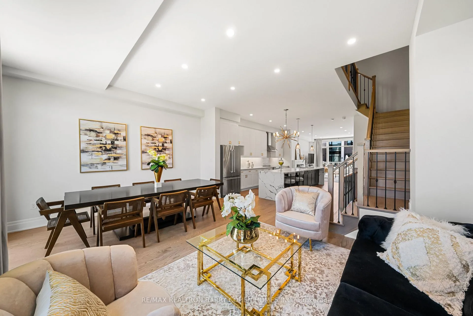Photo 5 of 8 Heriot Place, Vaughan, Patterson — HOMEH