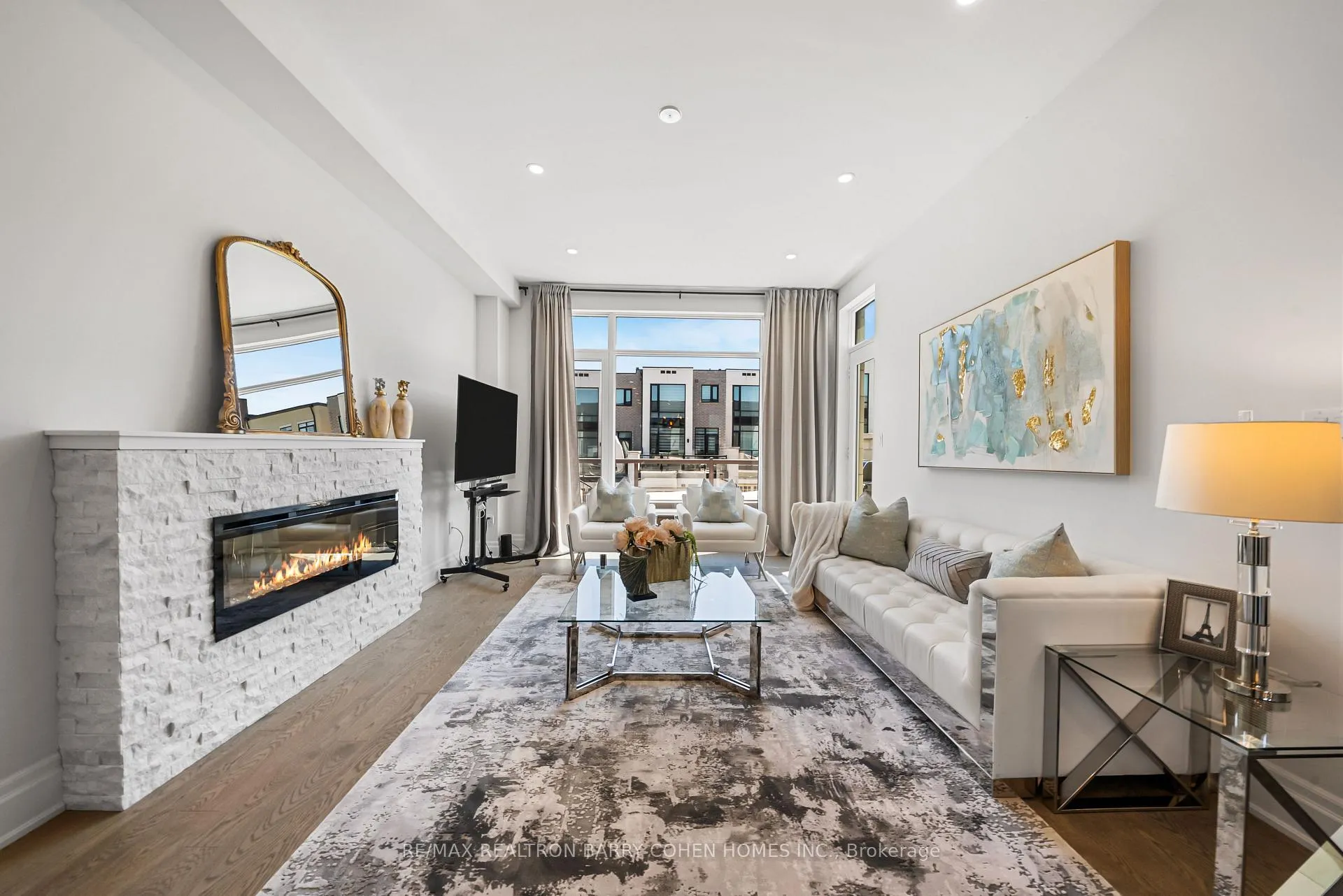 Photo 6 of 8 Heriot Place, Vaughan, Patterson — HOMEH