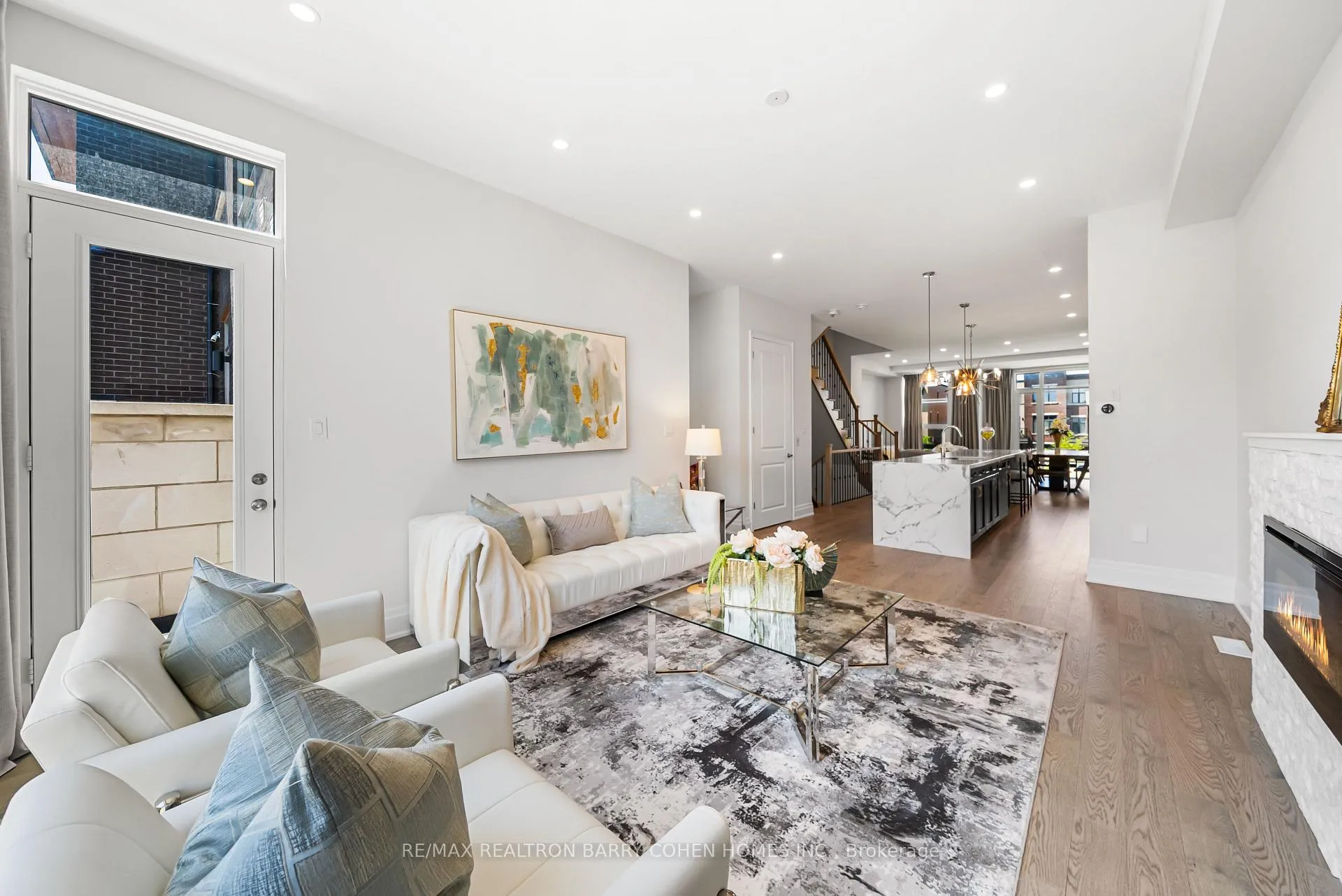 Photo 9 of 8 Heriot Place, Vaughan, Patterson — HOMEH