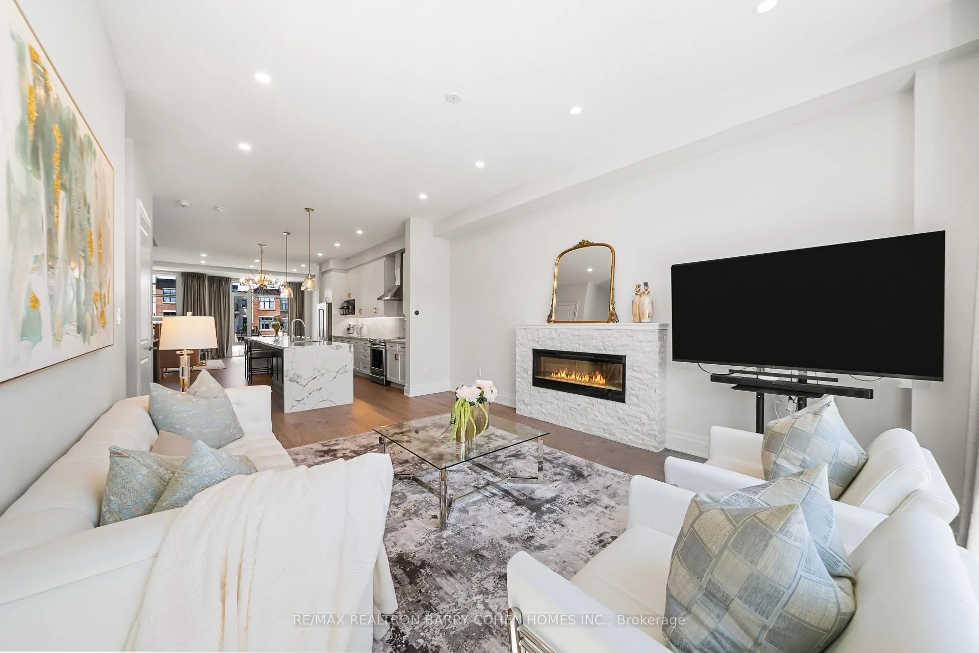 Photo 10 of 8 Heriot Place, Vaughan, Patterson — HOMEH