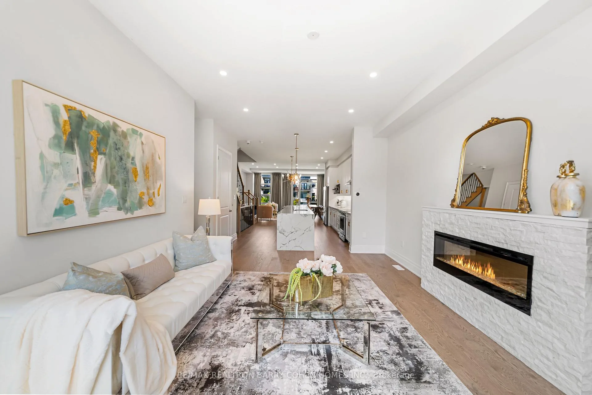 Photo 11 of 8 Heriot Place, Vaughan, Patterson — HOMEH