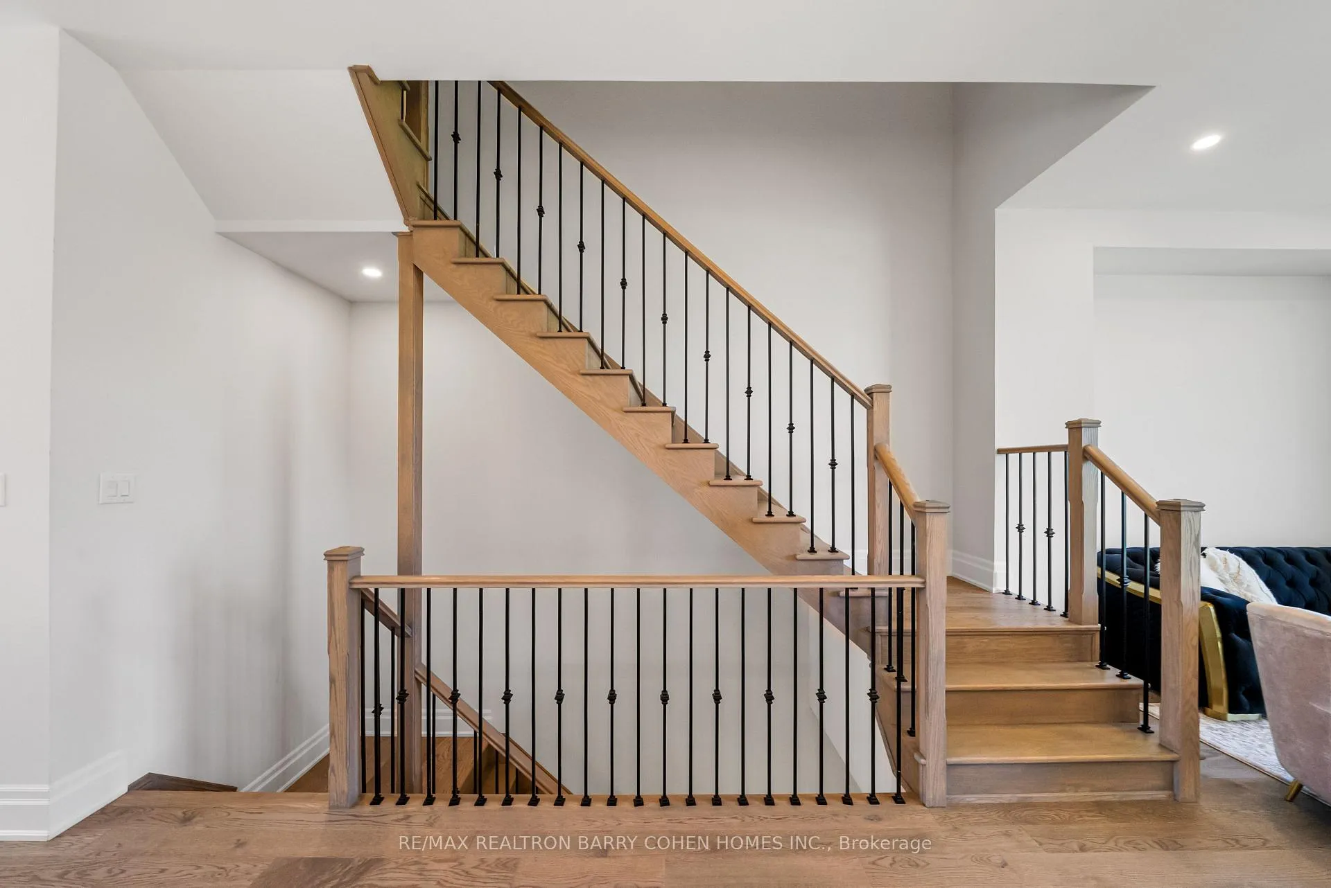 Photo 18 of 8 Heriot Place, Vaughan, Patterson — HOMEH