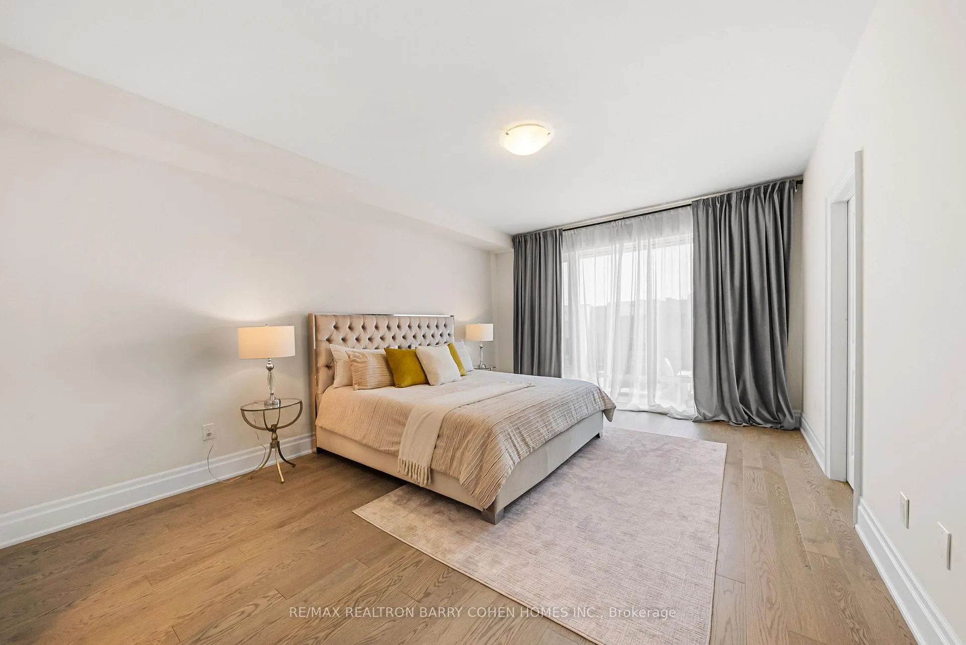 Photo 24 of 8 Heriot Place, Vaughan, Patterson — HOMEH