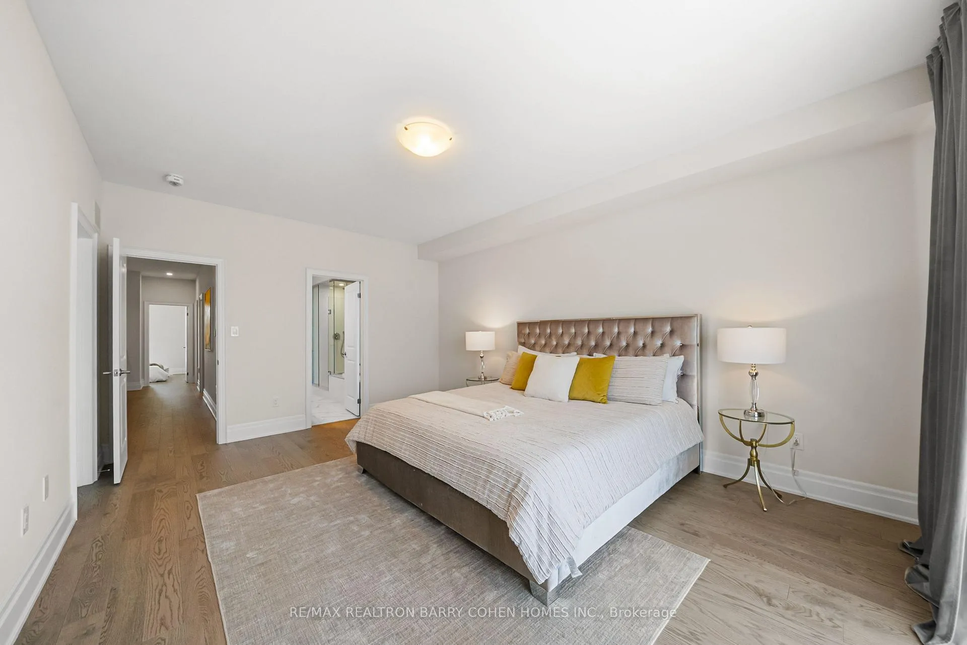 Photo 25 of 8 Heriot Place, Vaughan, Patterson — HOMEH