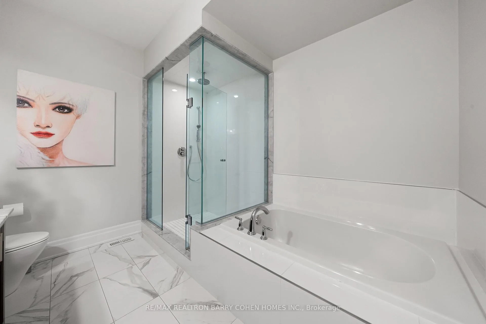 Photo 28 of 8 Heriot Place, Vaughan, Patterson — HOMEH