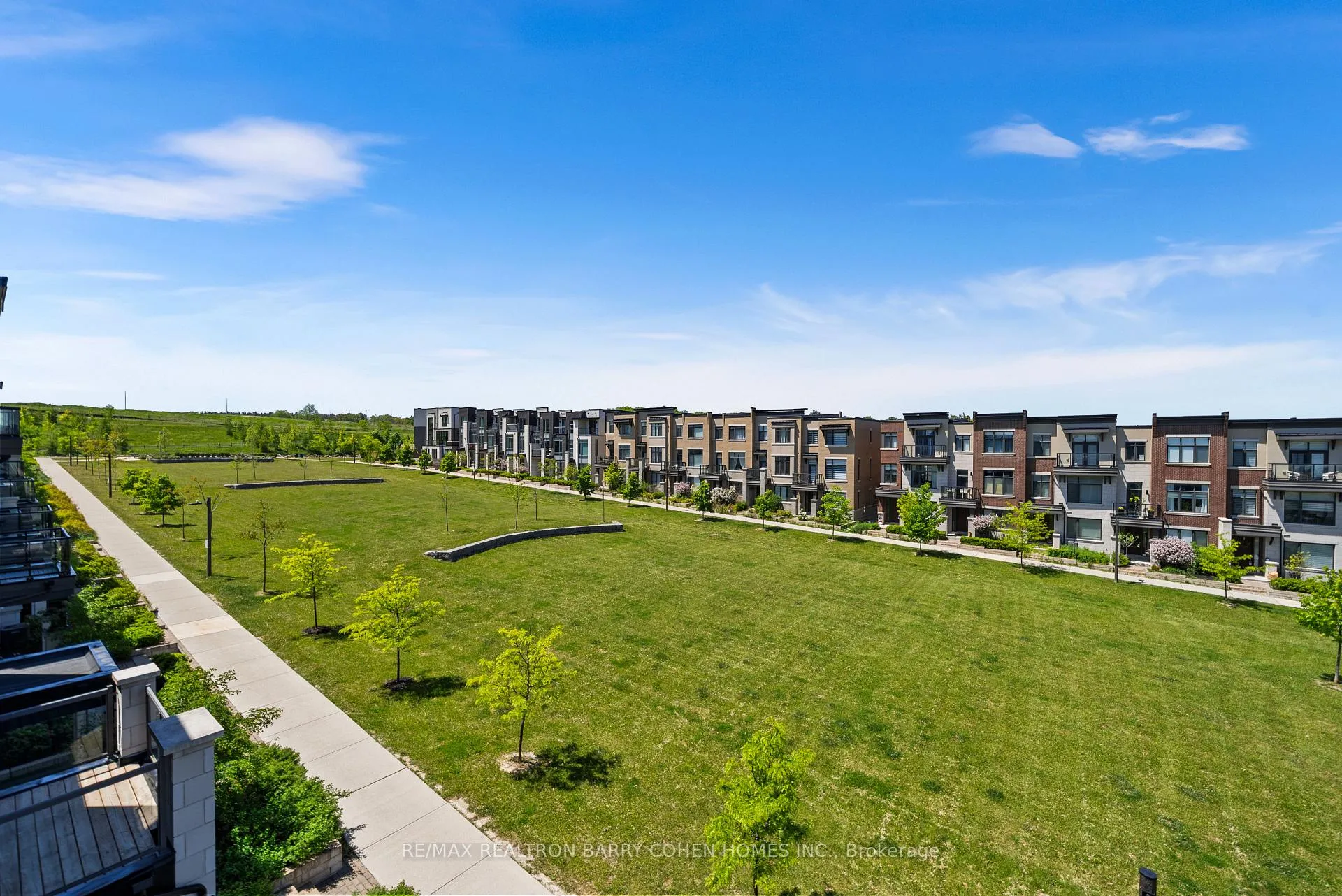 Photo 34 of 8 Heriot Place, Vaughan, Patterson — HOMEH