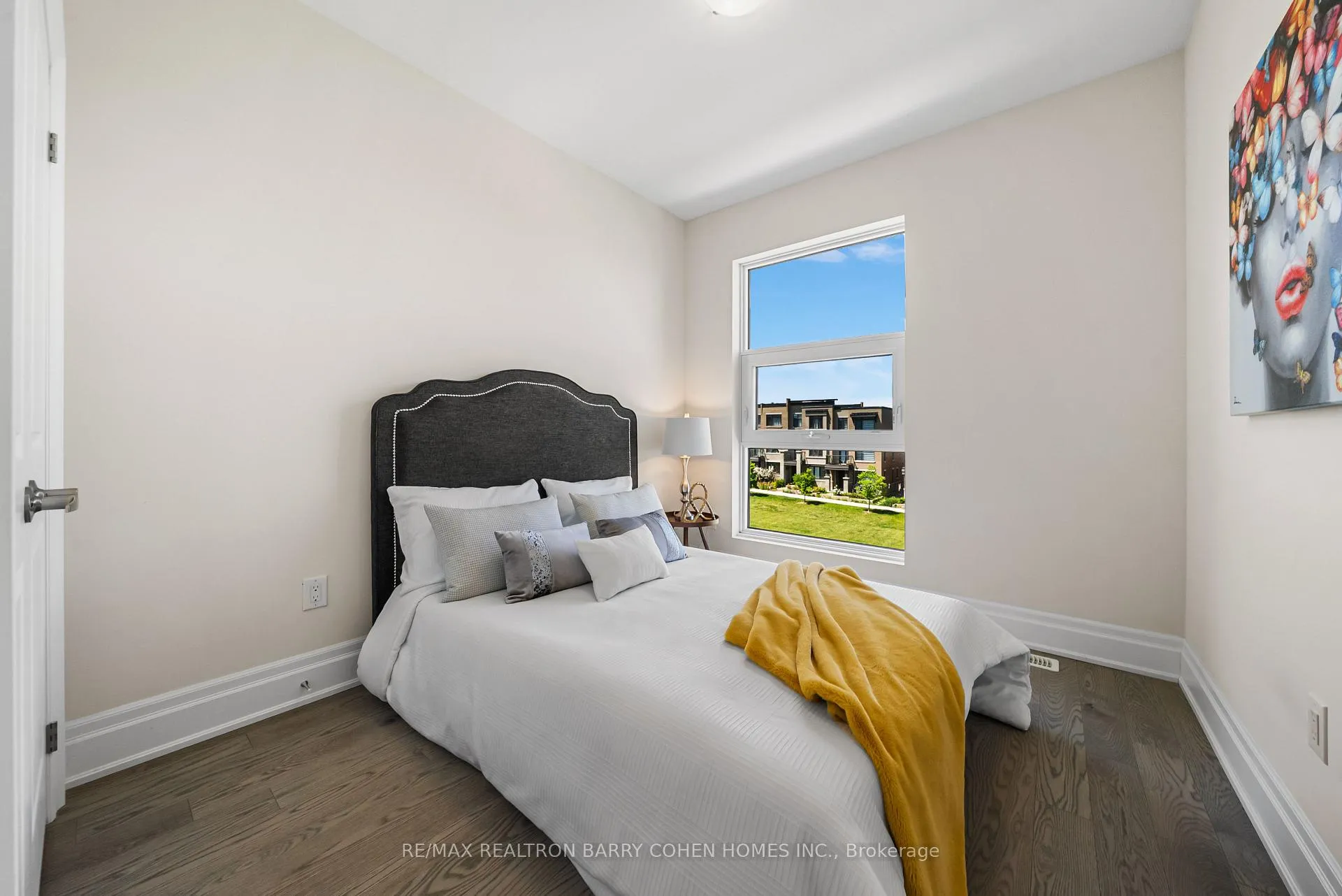 Photo 35 of 8 Heriot Place, Vaughan, Patterson — HOMEH