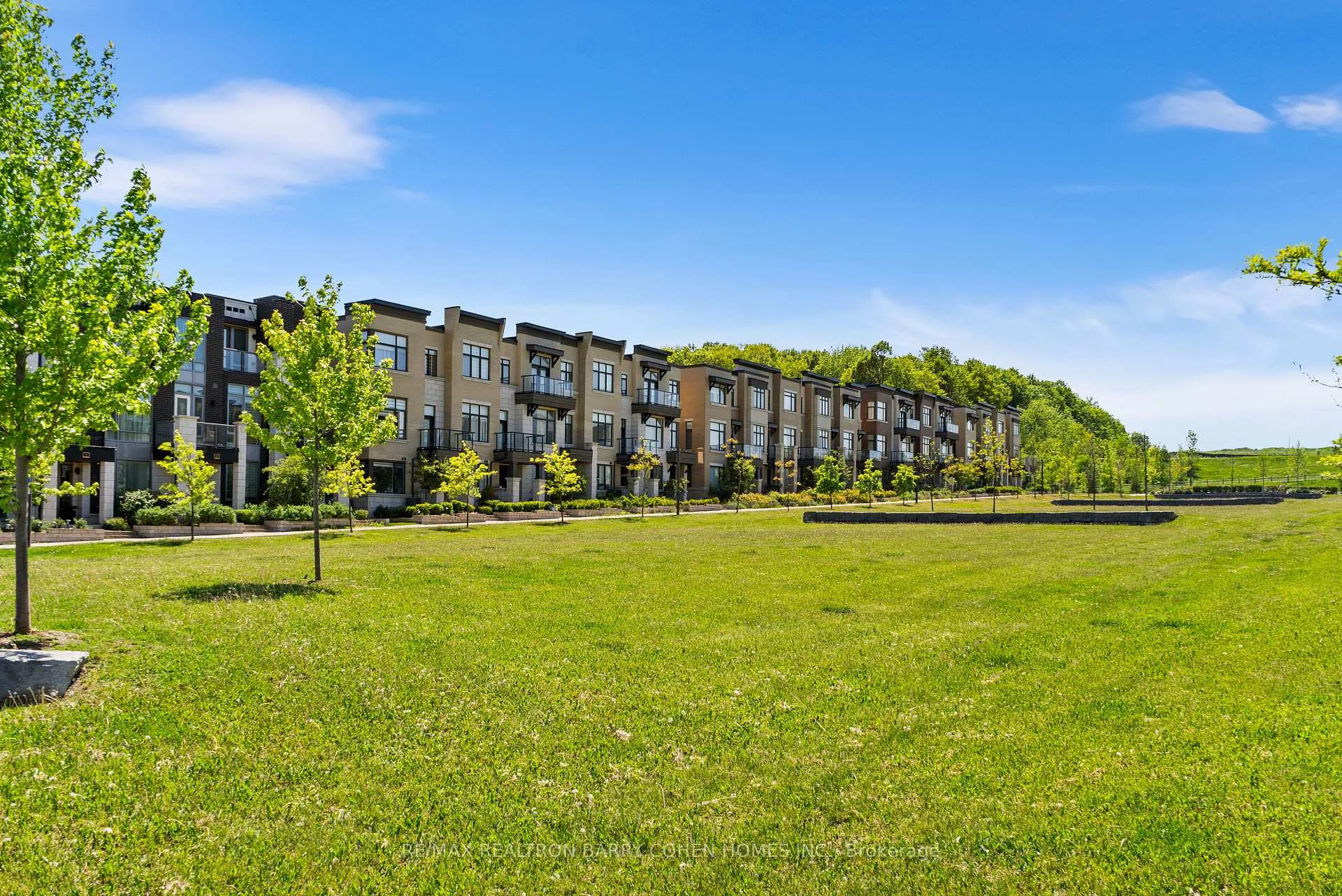 Photo 41 of 8 Heriot Place, Vaughan, Patterson — HOMEH