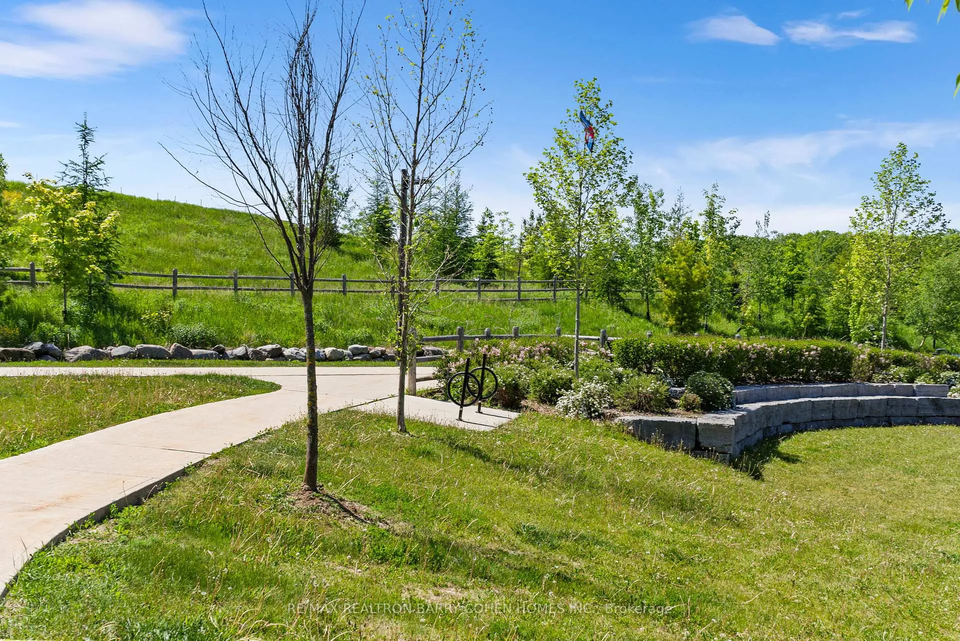 Photo 43 of 8 Heriot Place, Vaughan, Patterson — HOMEH