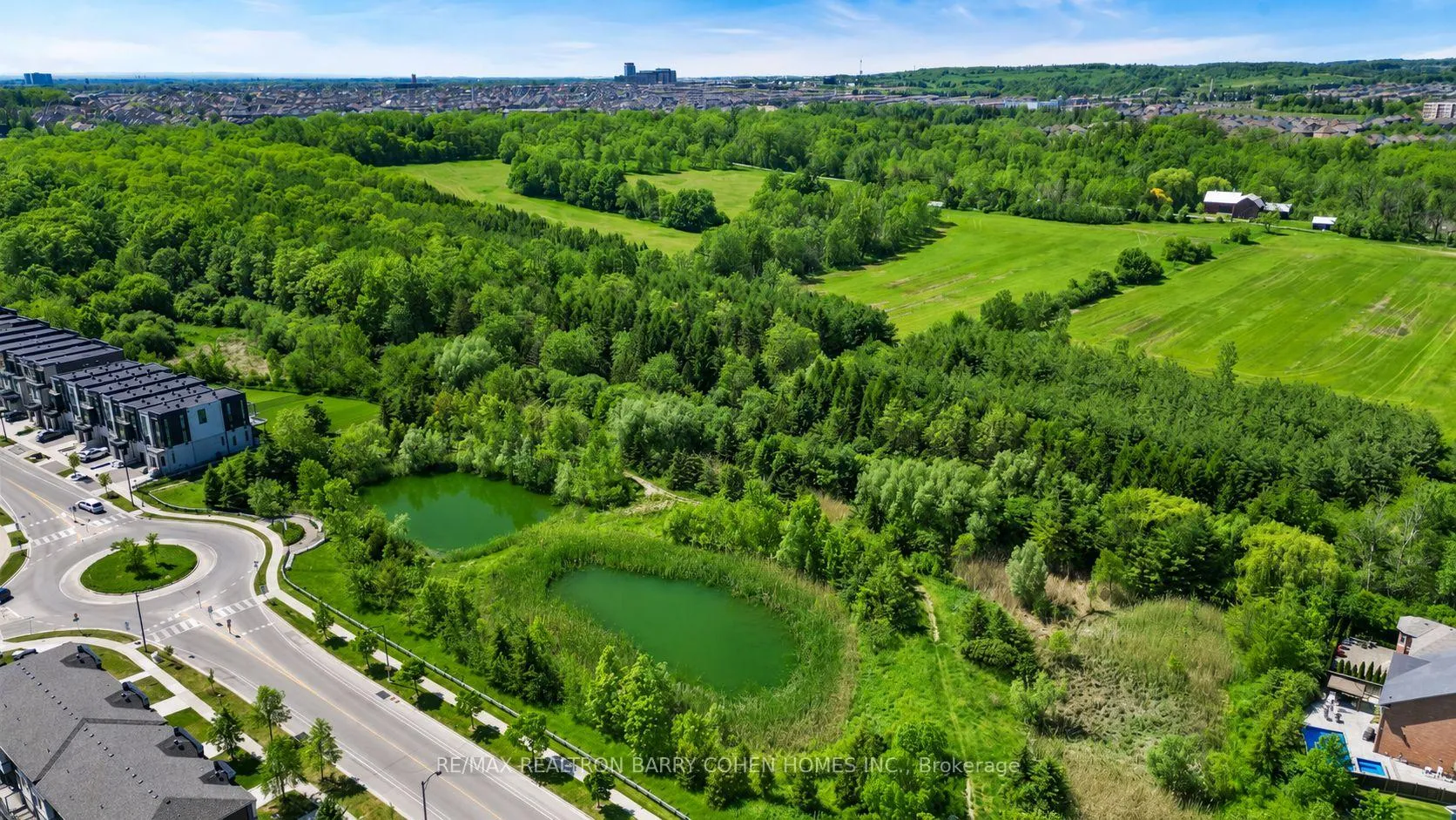 Photo 47 of 8 Heriot Place, Vaughan, Patterson — HOMEH