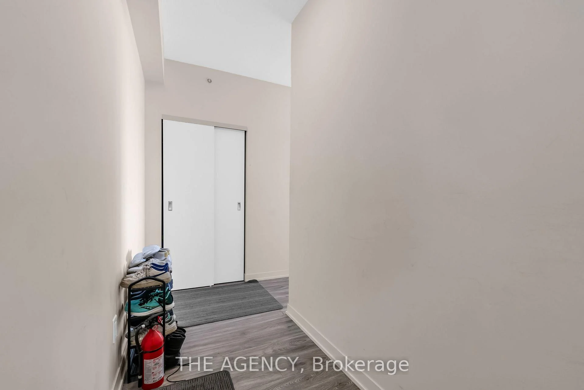 Photo 3 of Unit 1104, 128 King Street N, Waterloo, Downtown Waterloo — HOMEH