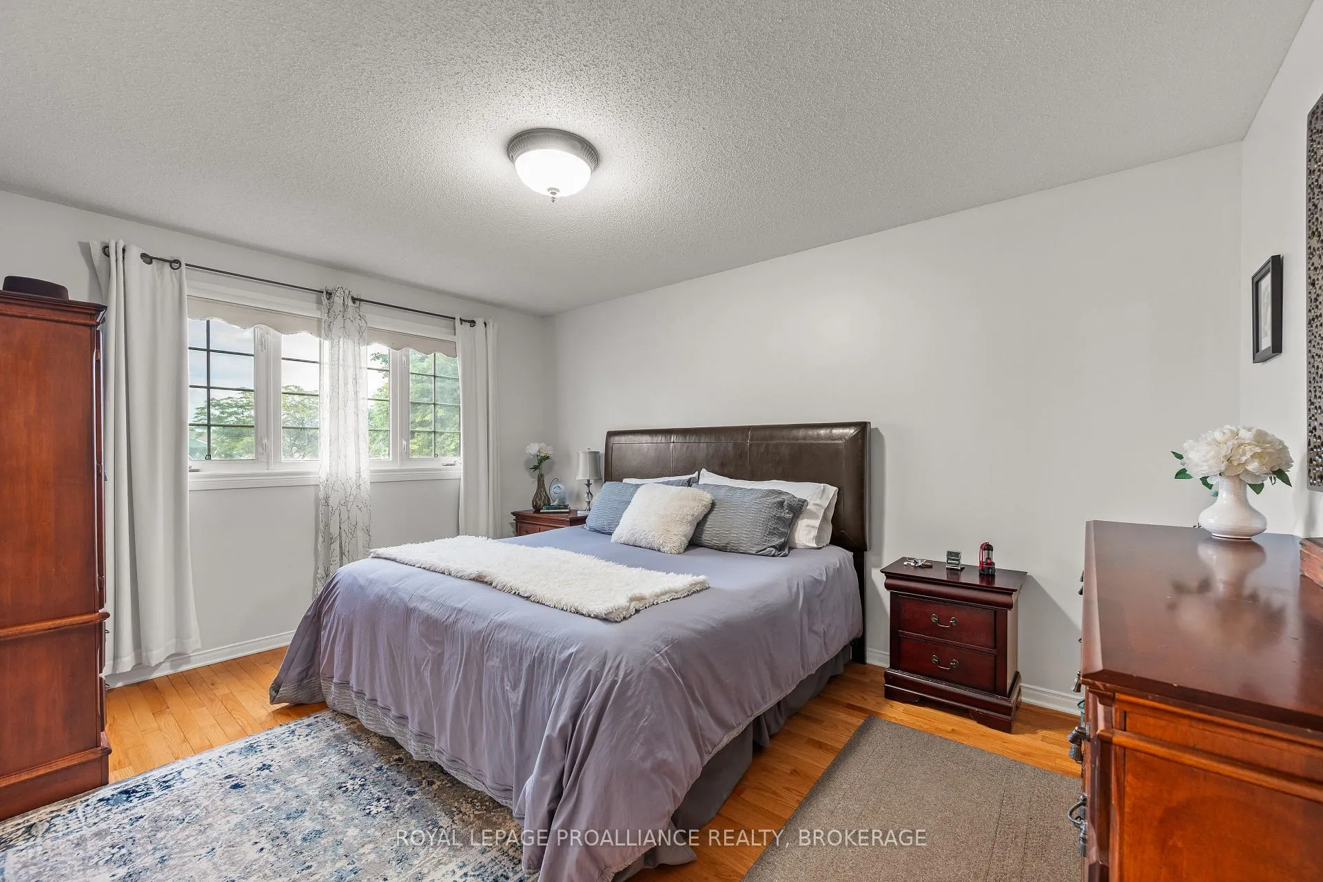 Photo 18 of 954 Rainbow Crescent, Kingston, Kingston East (Incl Barret Crt) — HOMEH